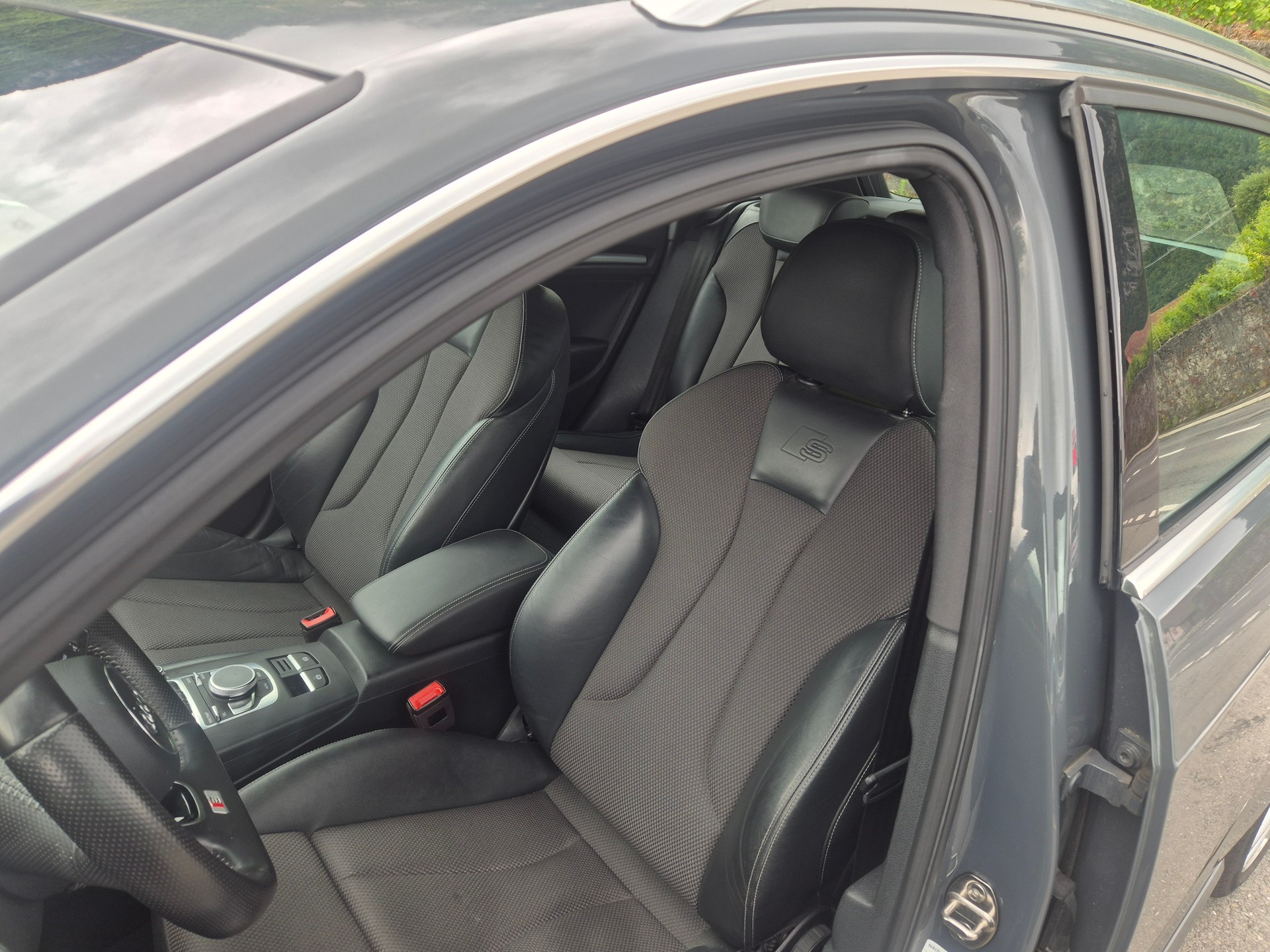 AUDI A3 Sportback 2.0 TDI Sport S-tronic S-line-image-10