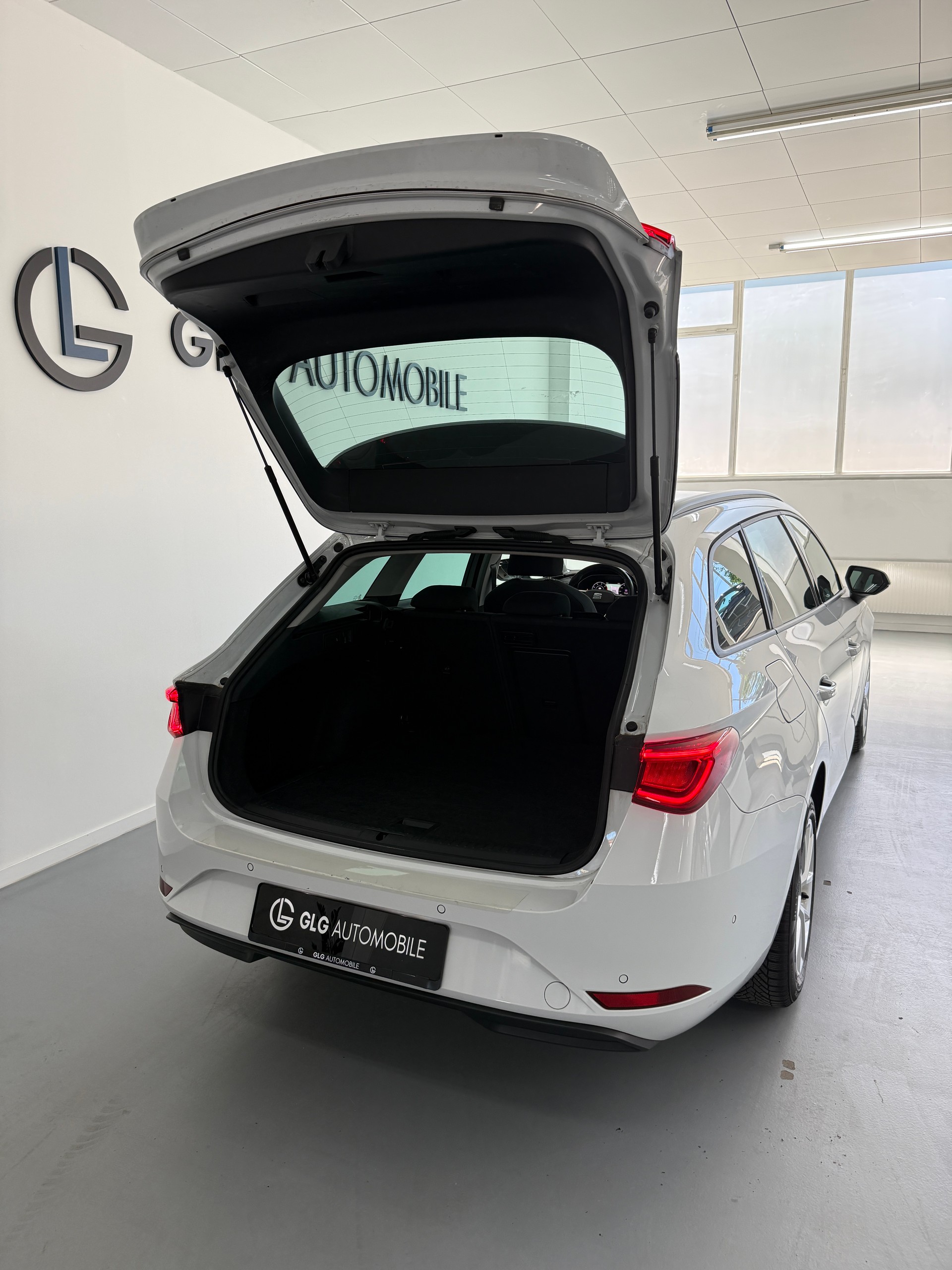 SEAT Leon ST 2.0 TDI EVO DSG Style-image-13