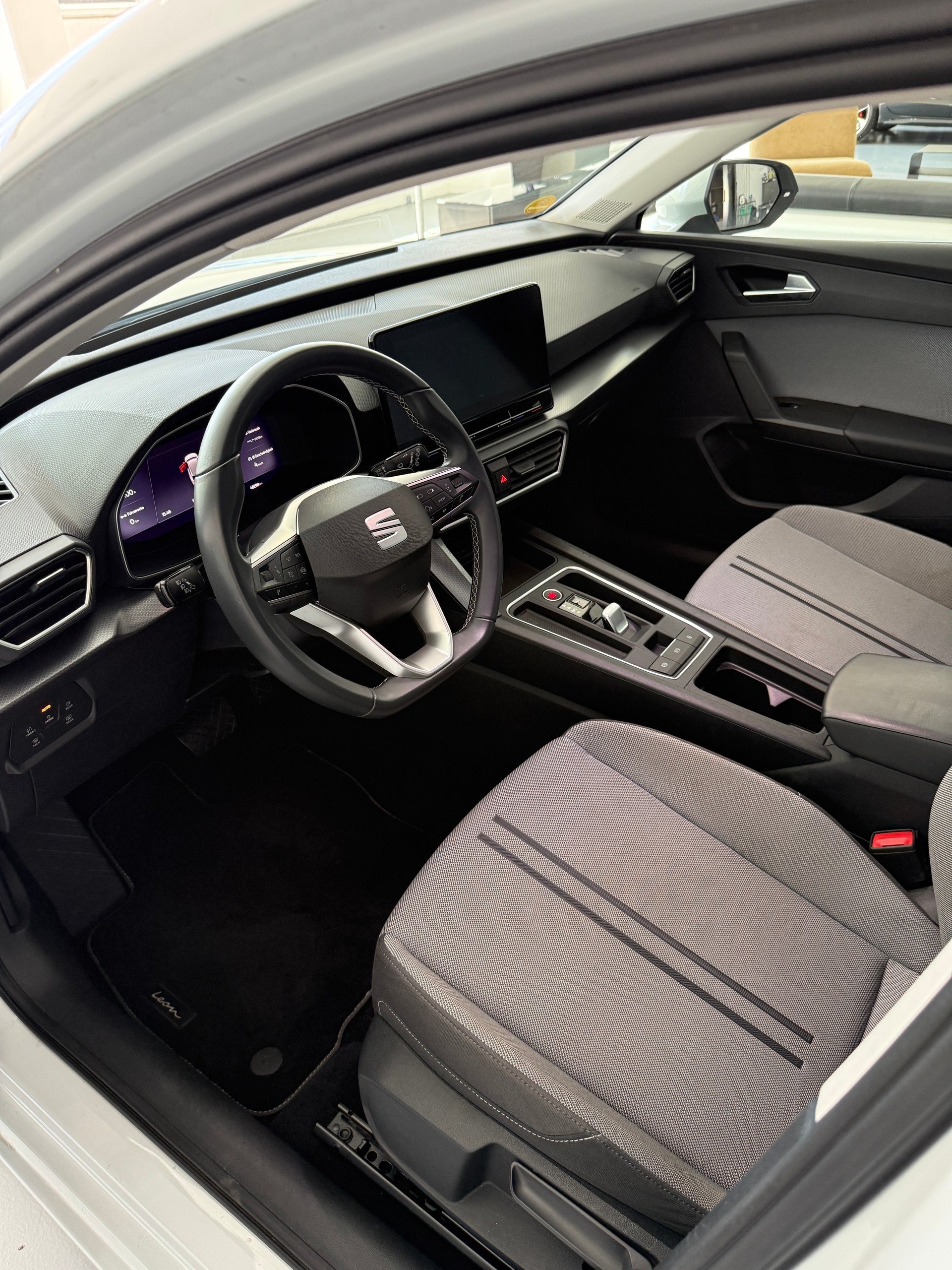 SEAT Leon ST 2.0 TDI EVO DSG Style-image-6