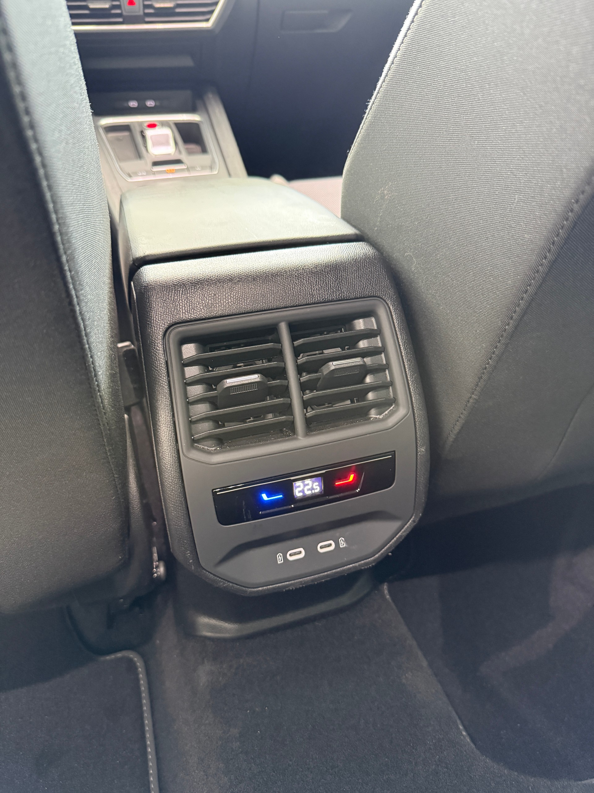 SEAT Leon ST 2.0 TDI EVO DSG Style-image-12