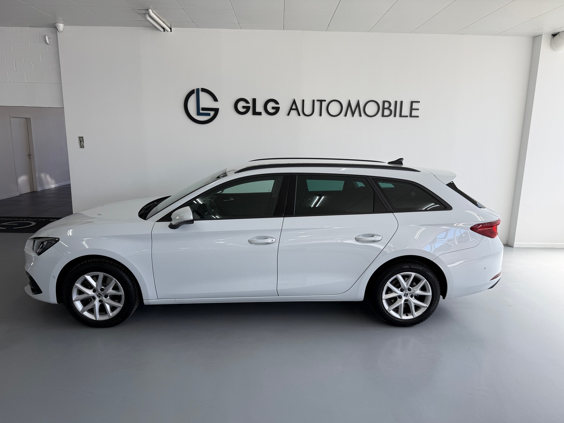 SEAT Leon ST 2.0 TDI EVO DSG Style-image-1