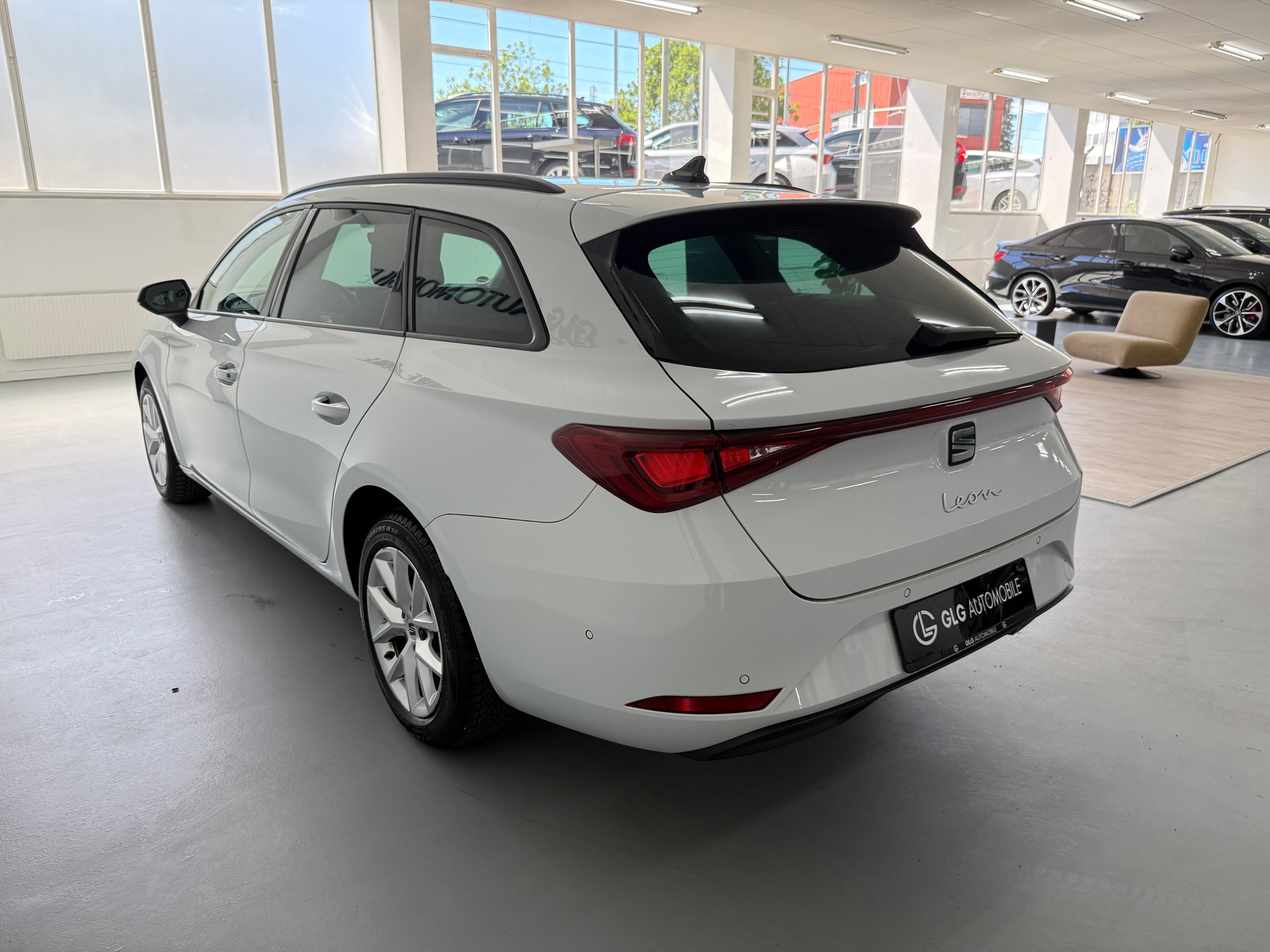 SEAT Leon ST 2.0 TDI EVO DSG Style-image-5