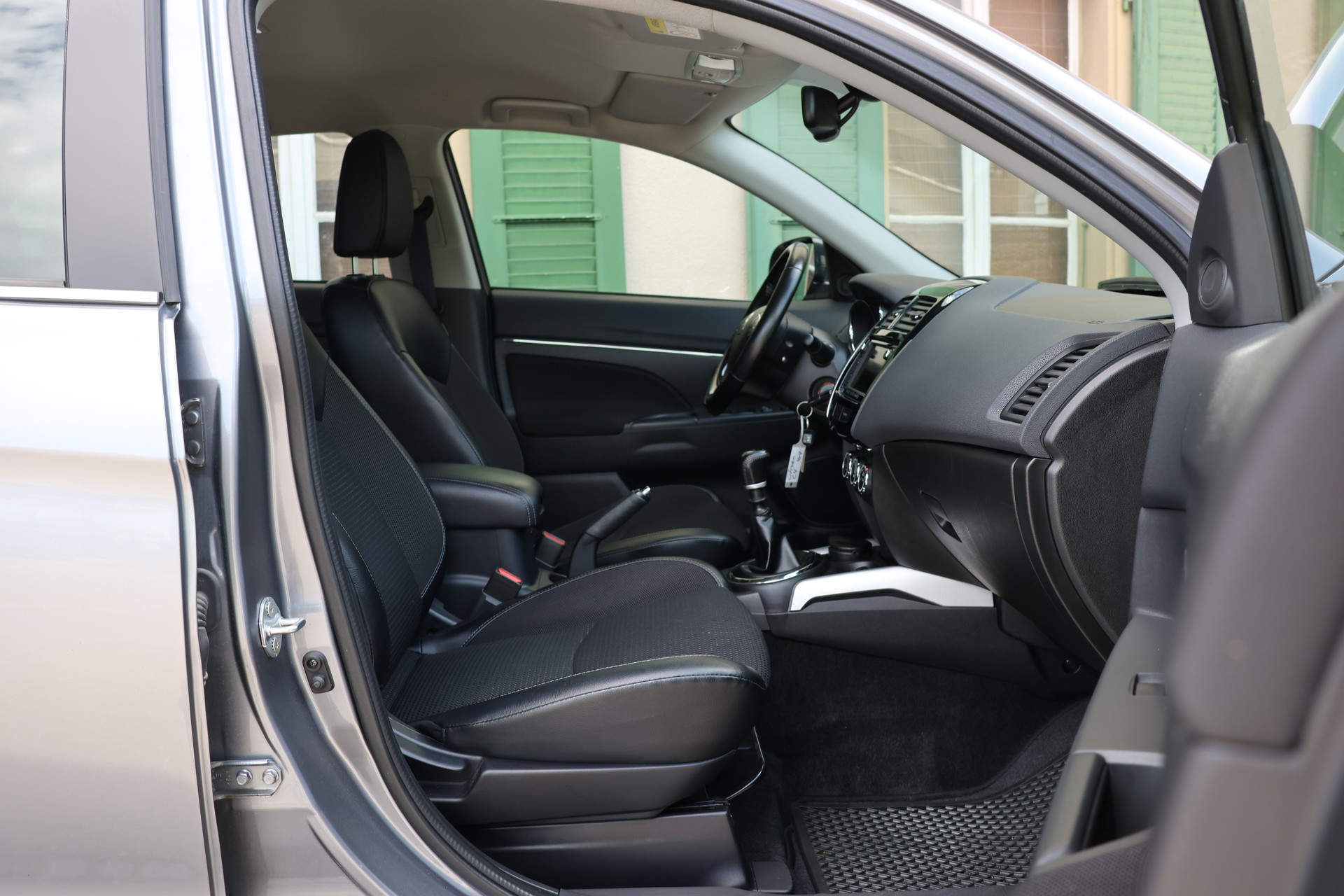 CITROEN C4 Aircross 1.6 HDi Exclusive 4WD-image-7