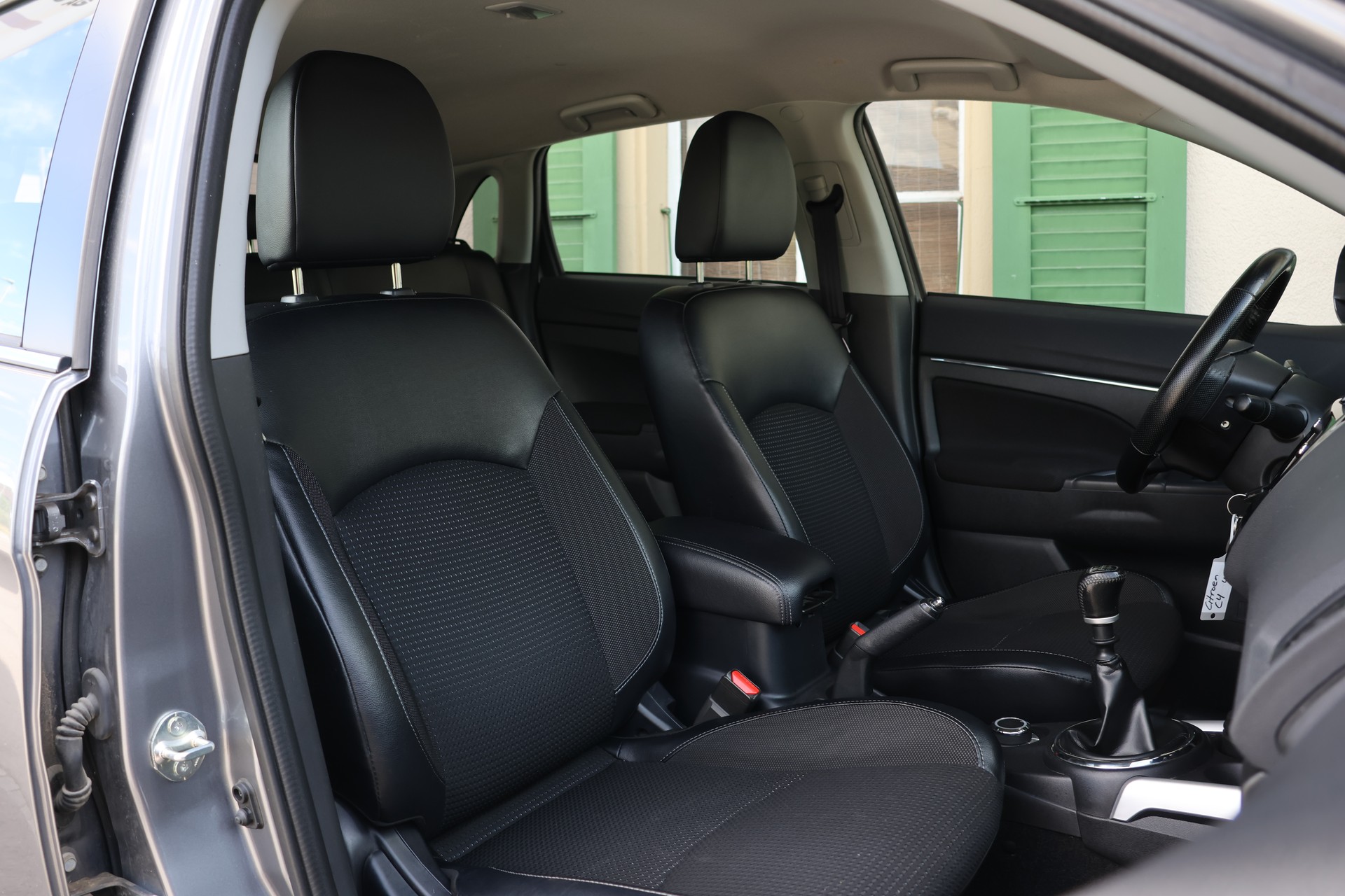 CITROEN C4 Aircross 1.6 HDi Exclusive 4WD-image-9