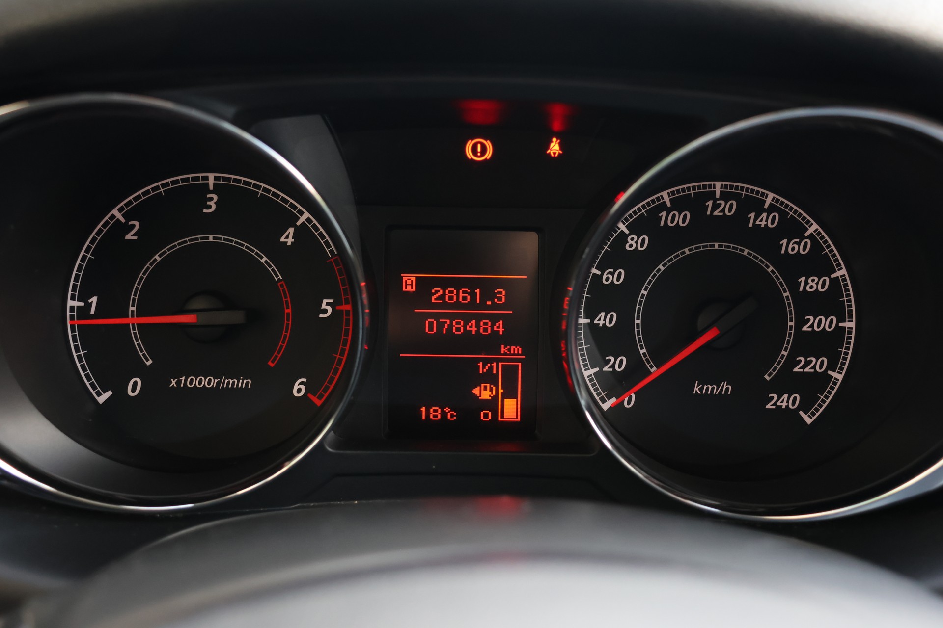 CITROEN C4 Aircross 1.6 HDi Exclusive 4WD-image-13