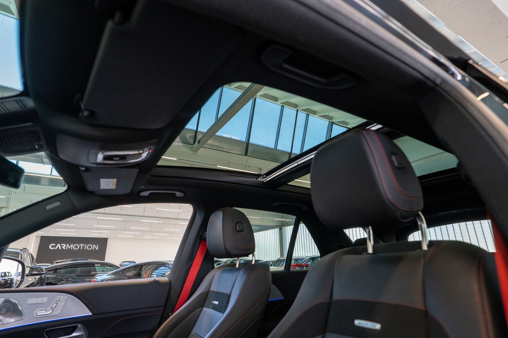 MERCEDES-BENZ GLE 53 AMG 4matic+ / Panorama / Burmester / 360°Kamera-image-9