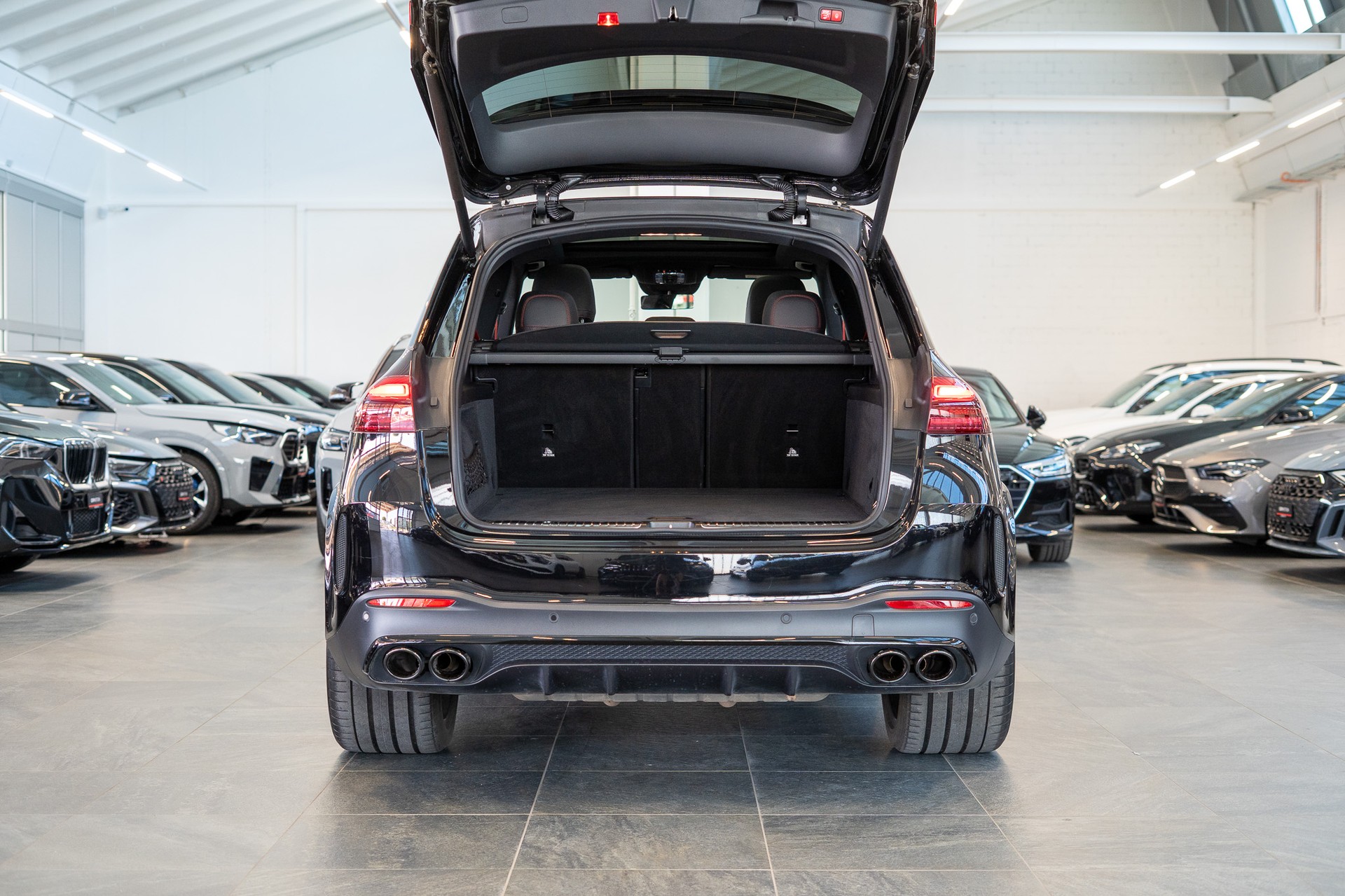 MERCEDES-BENZ GLE 53 AMG 4matic+ / Panorama / Burmester / 360°Kamera-image-6