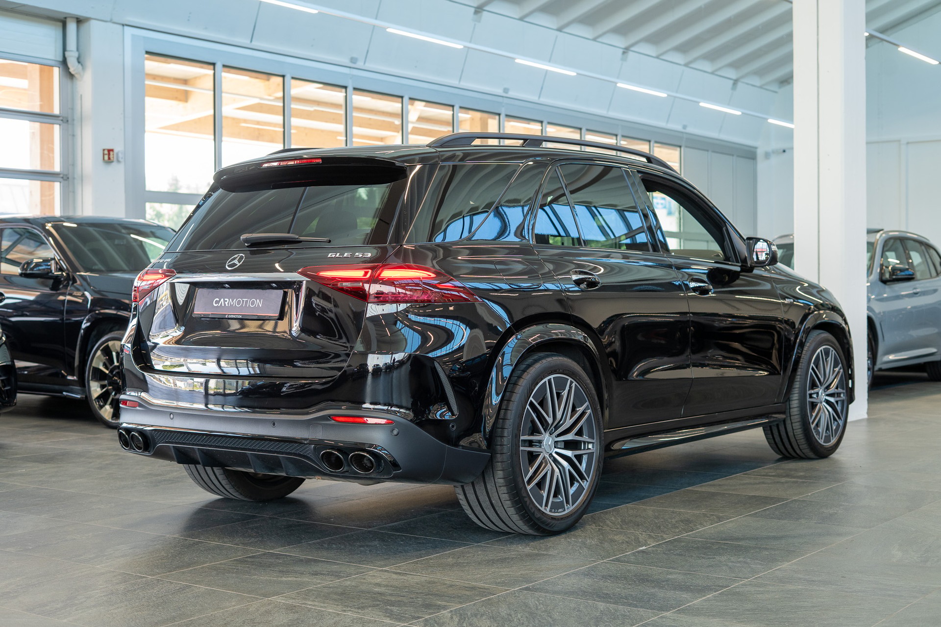 MERCEDES-BENZ GLE 53 AMG 4matic+ / Panorama / Burmester / 360°Kamera-image-3