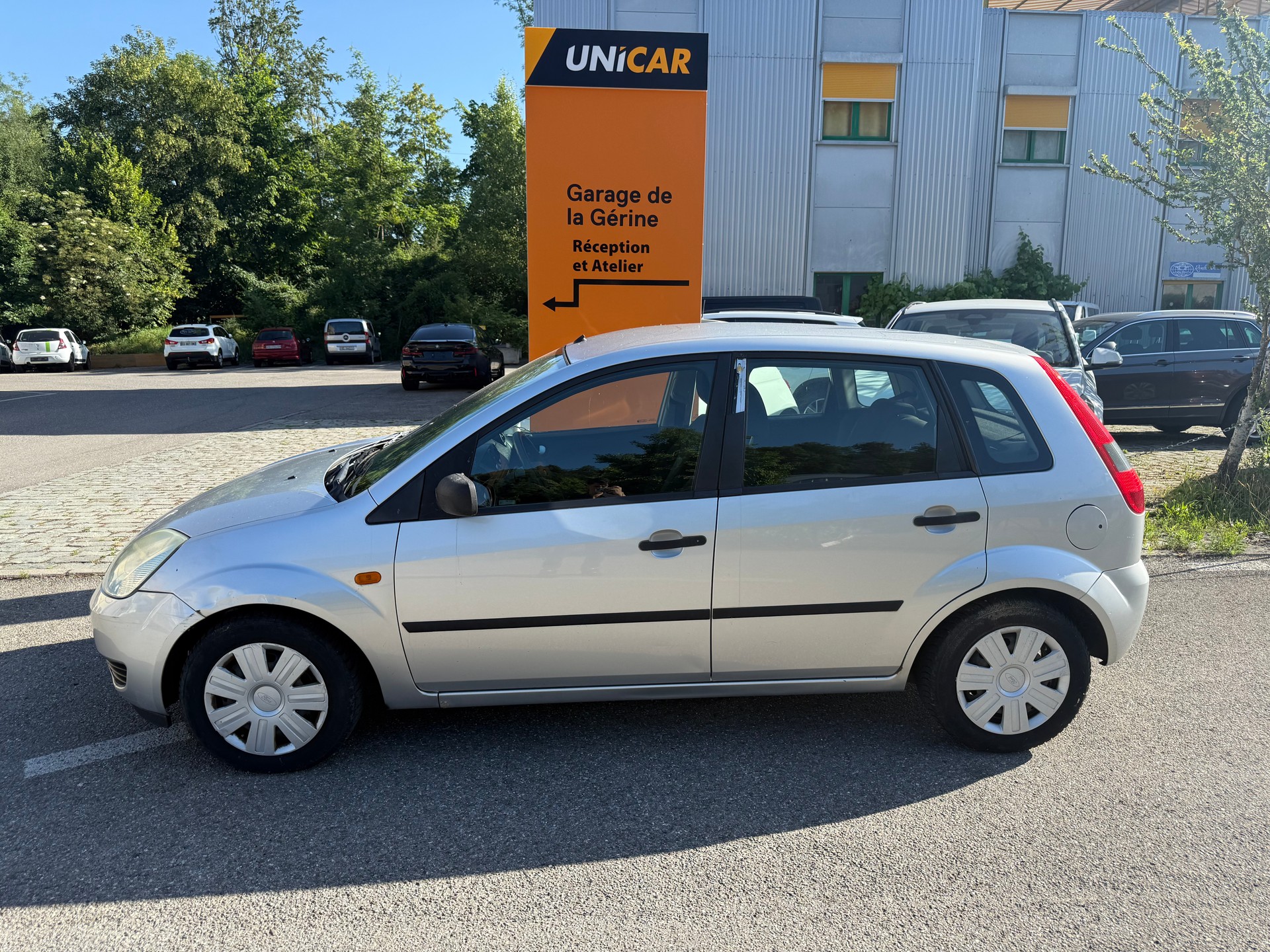 FORD Fiesta 1.4 16V Trend-image-1