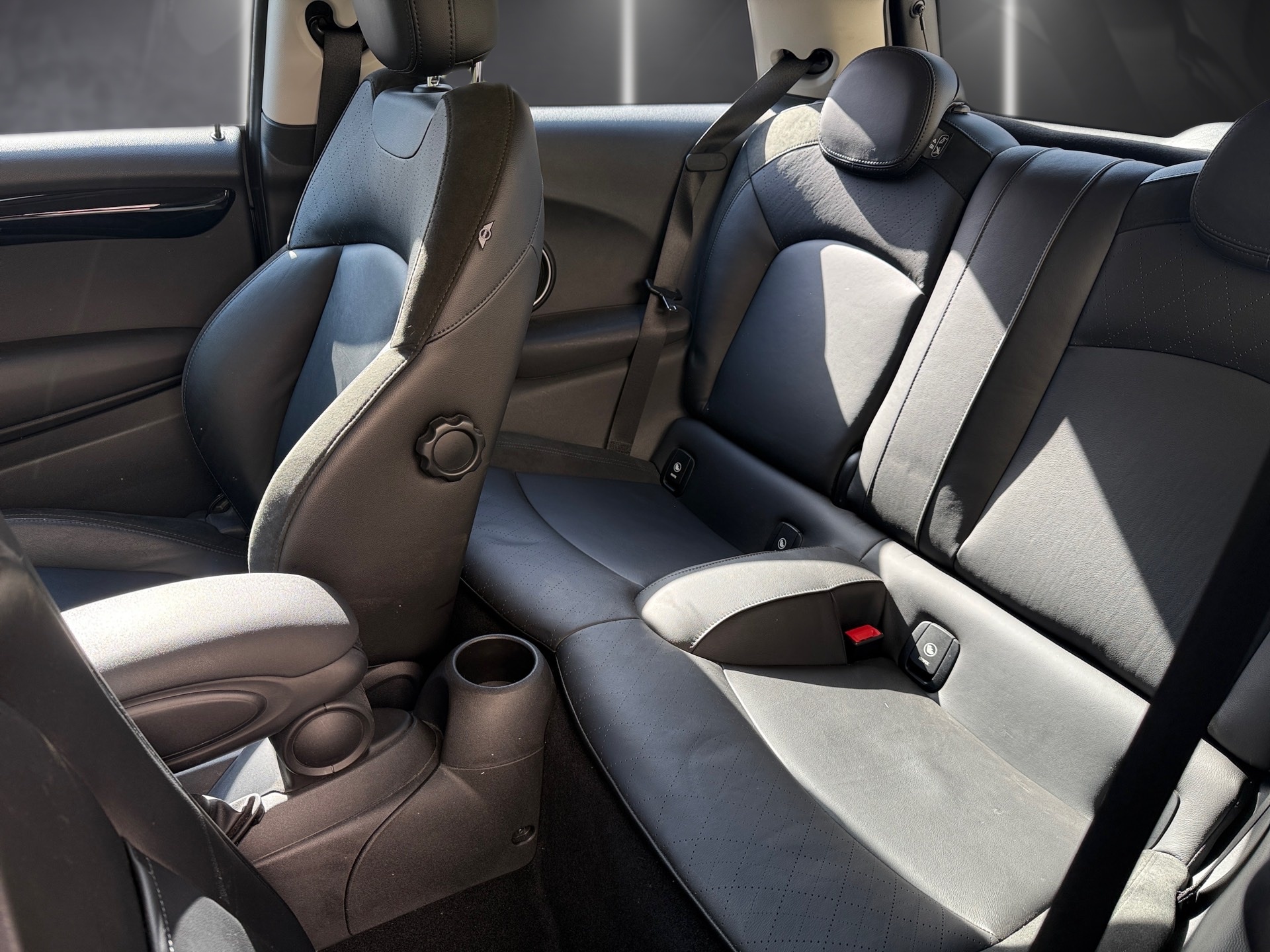 MINI Cooper S-image-10