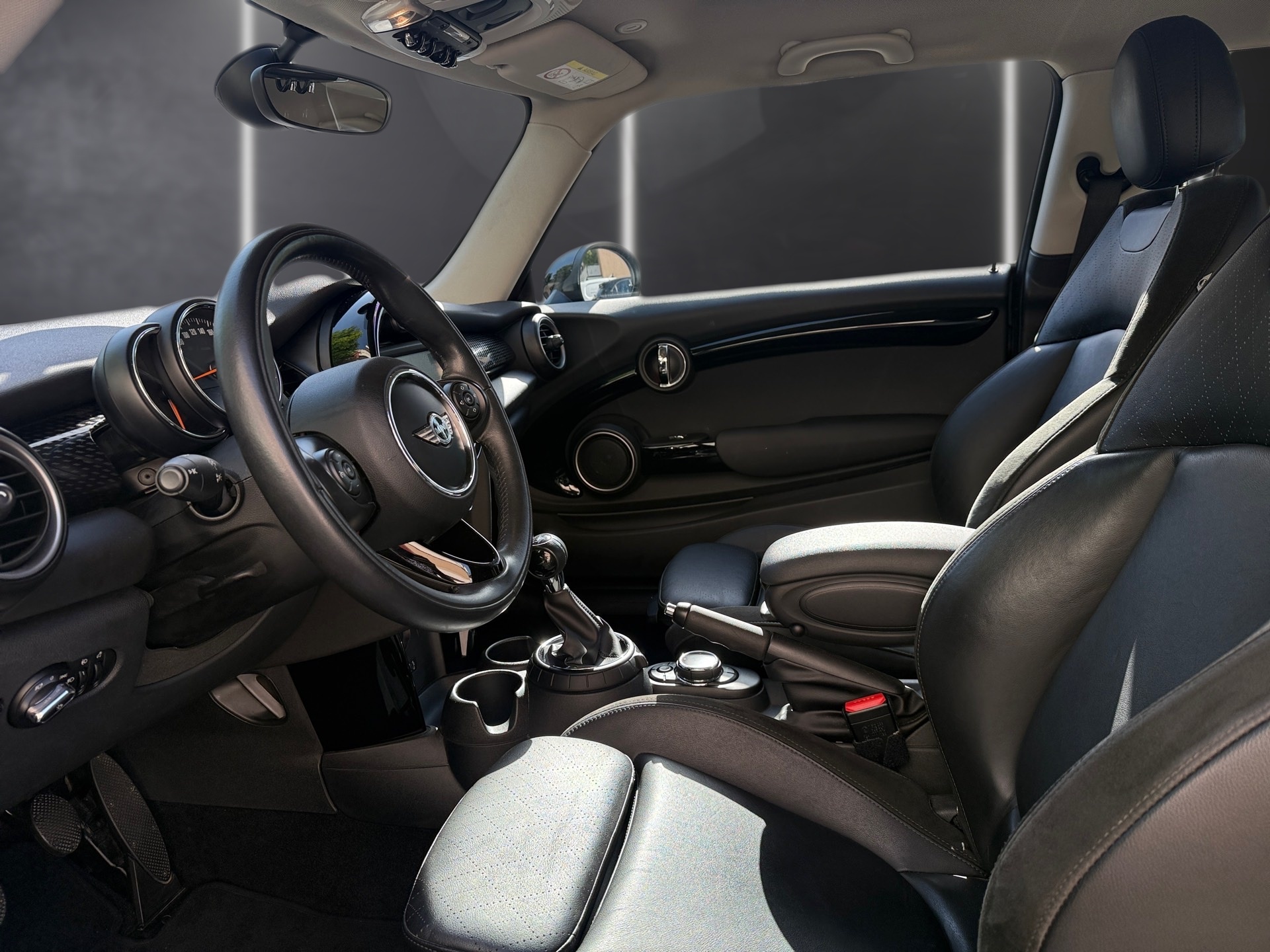 MINI Cooper S-image-9