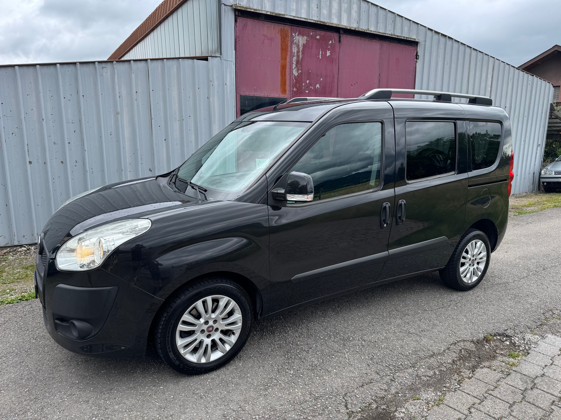 FIAT Doblò 2.0 JTD Dynamic-image-0