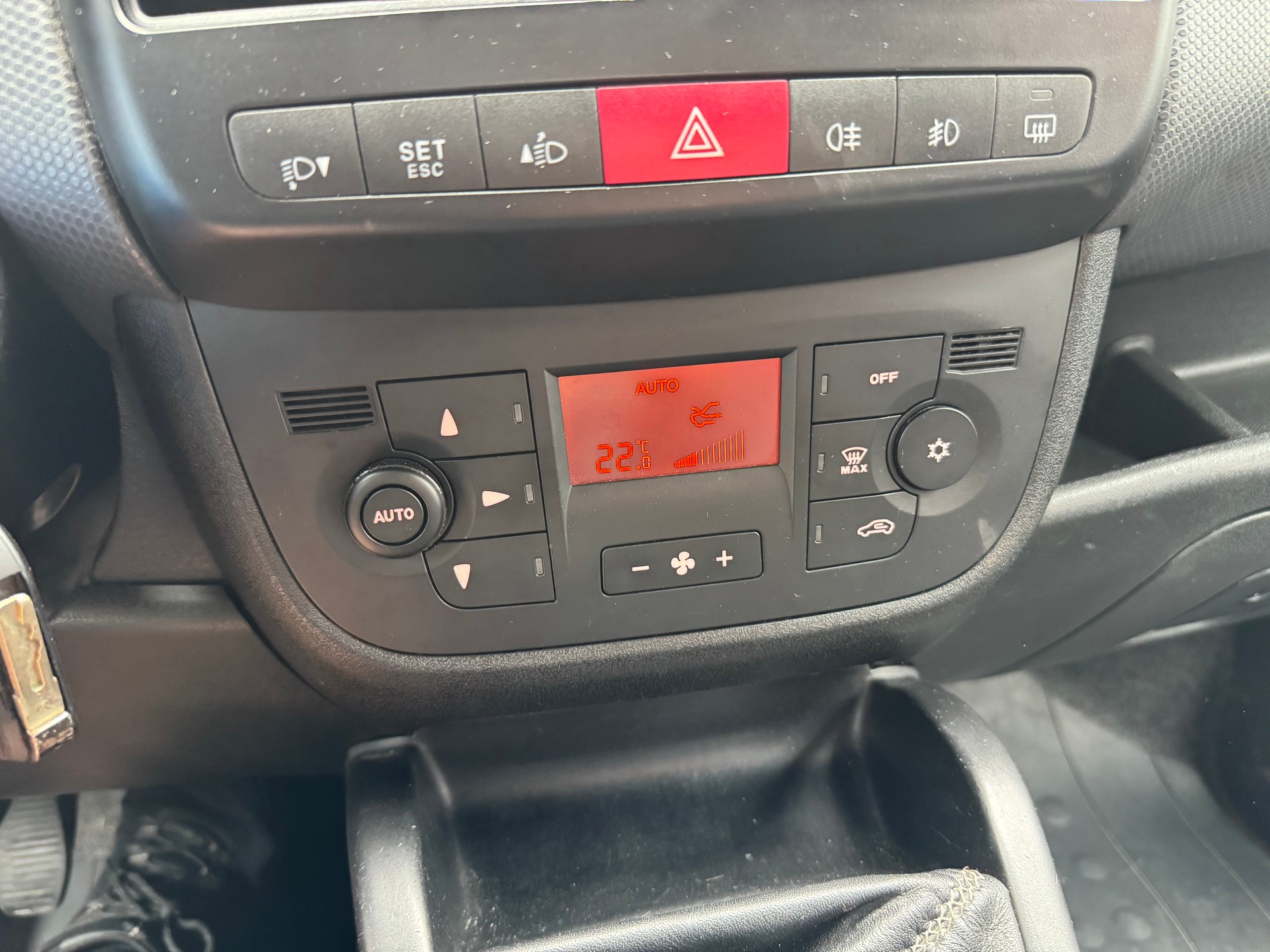 FIAT Doblò 2.0 JTD Dynamic-image-9