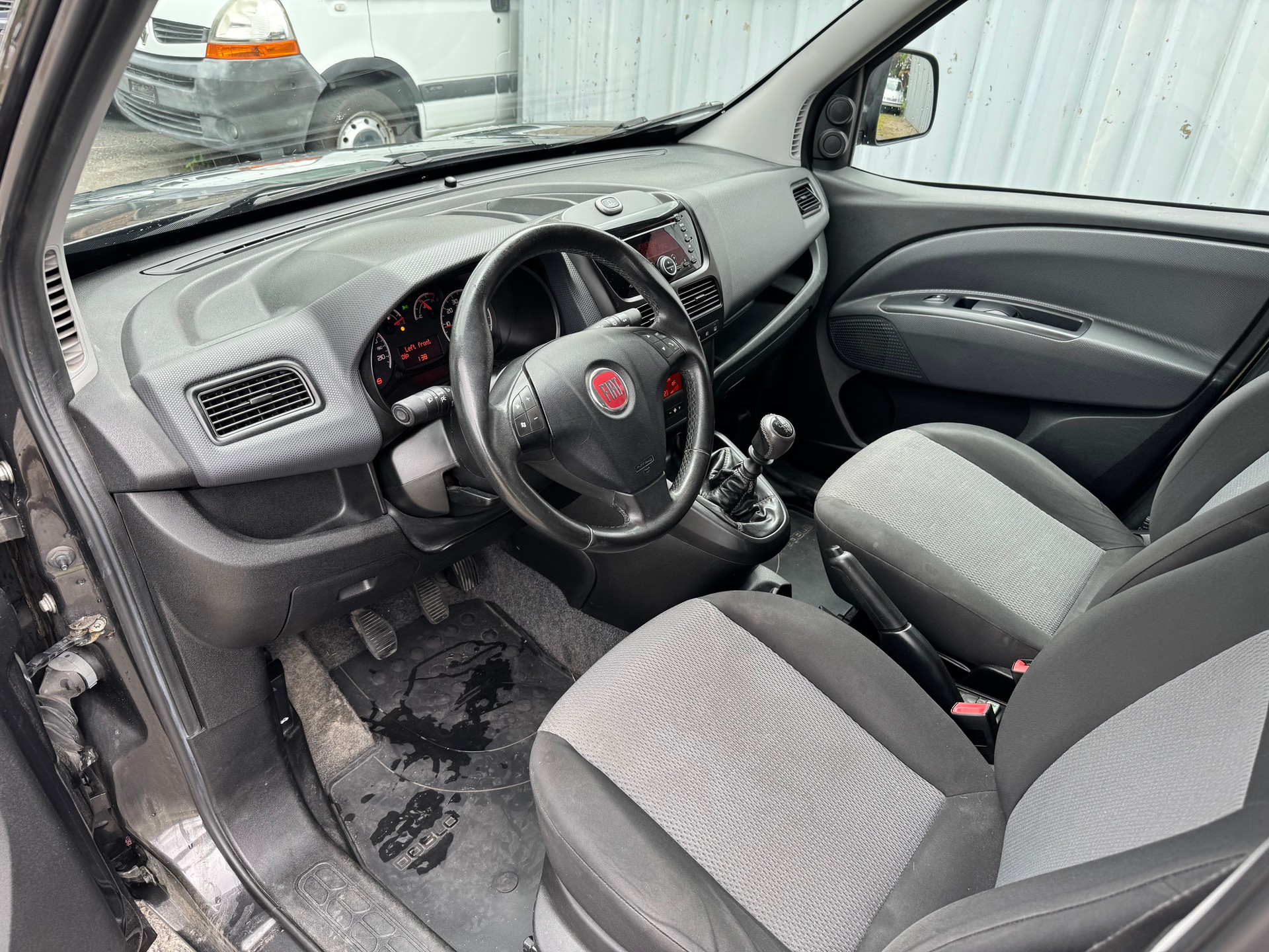 FIAT Doblò 2.0 JTD Dynamic-image-7