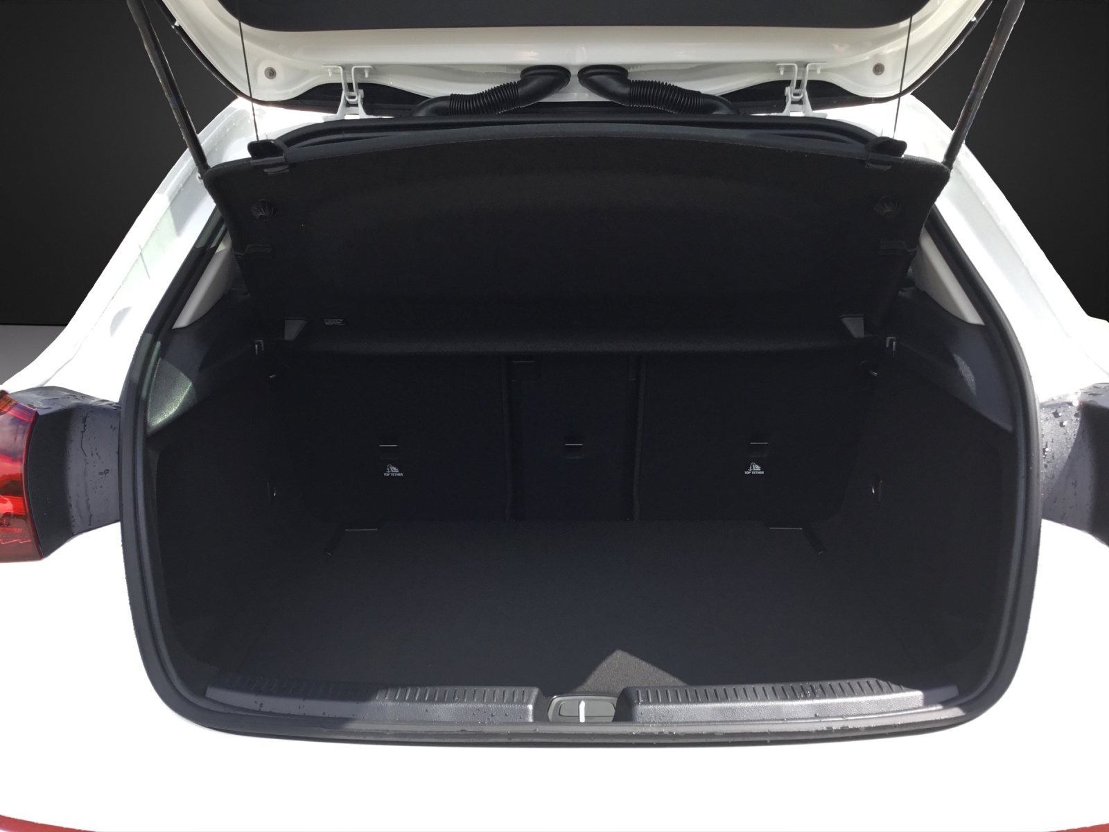 MERCEDES-BENZ A 220 4Matic 8G-DCT Progressive-image-6