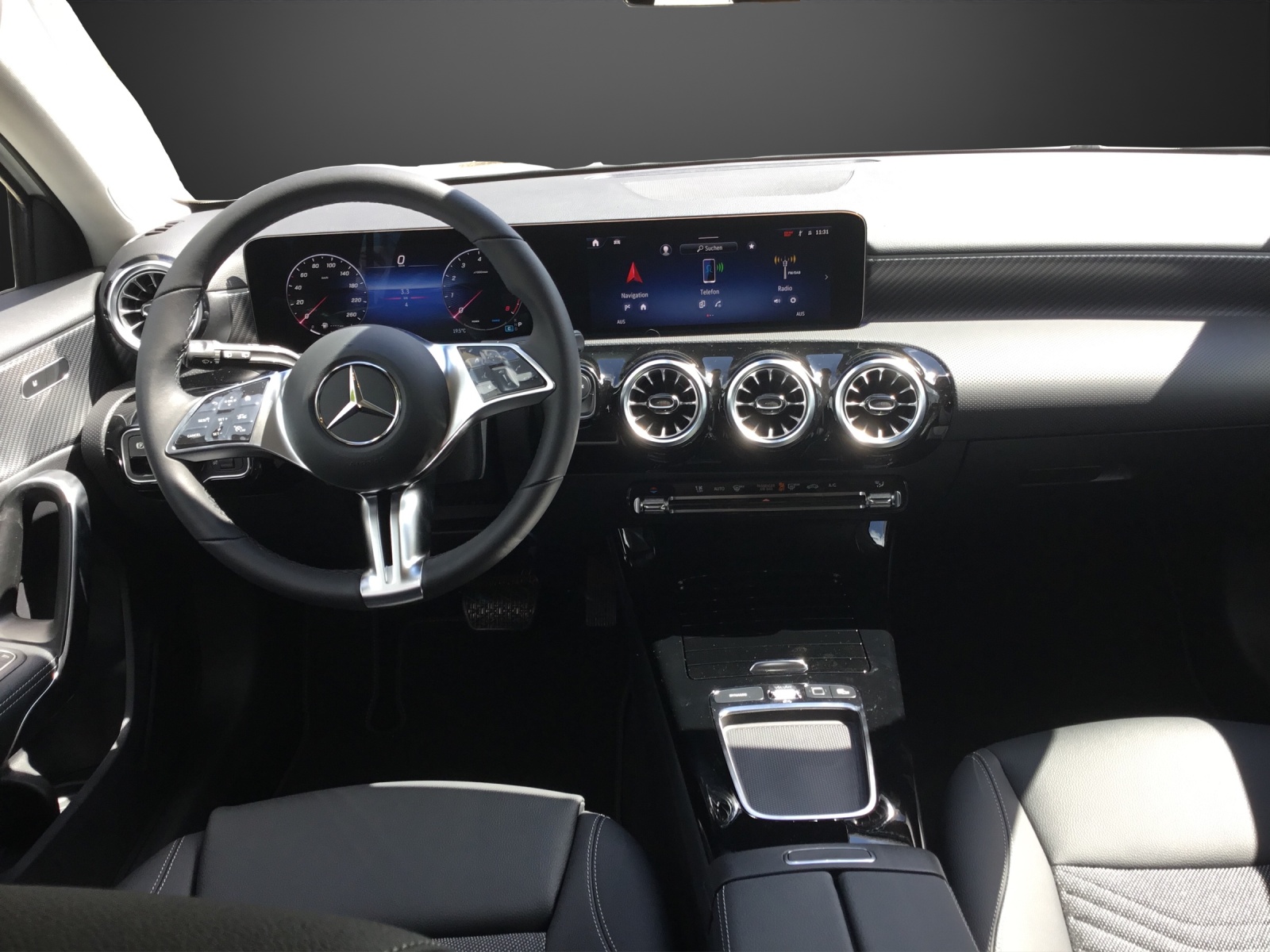 MERCEDES-BENZ A 220 4Matic 8G-DCT Progressive-image-9