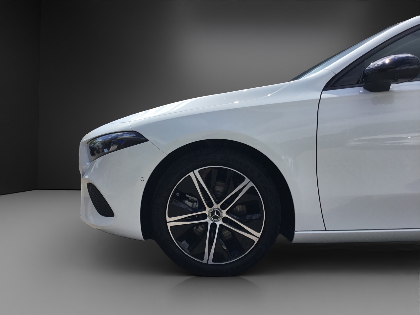 MERCEDES-BENZ A 220 4Matic 8G-DCT Progressive-image-7