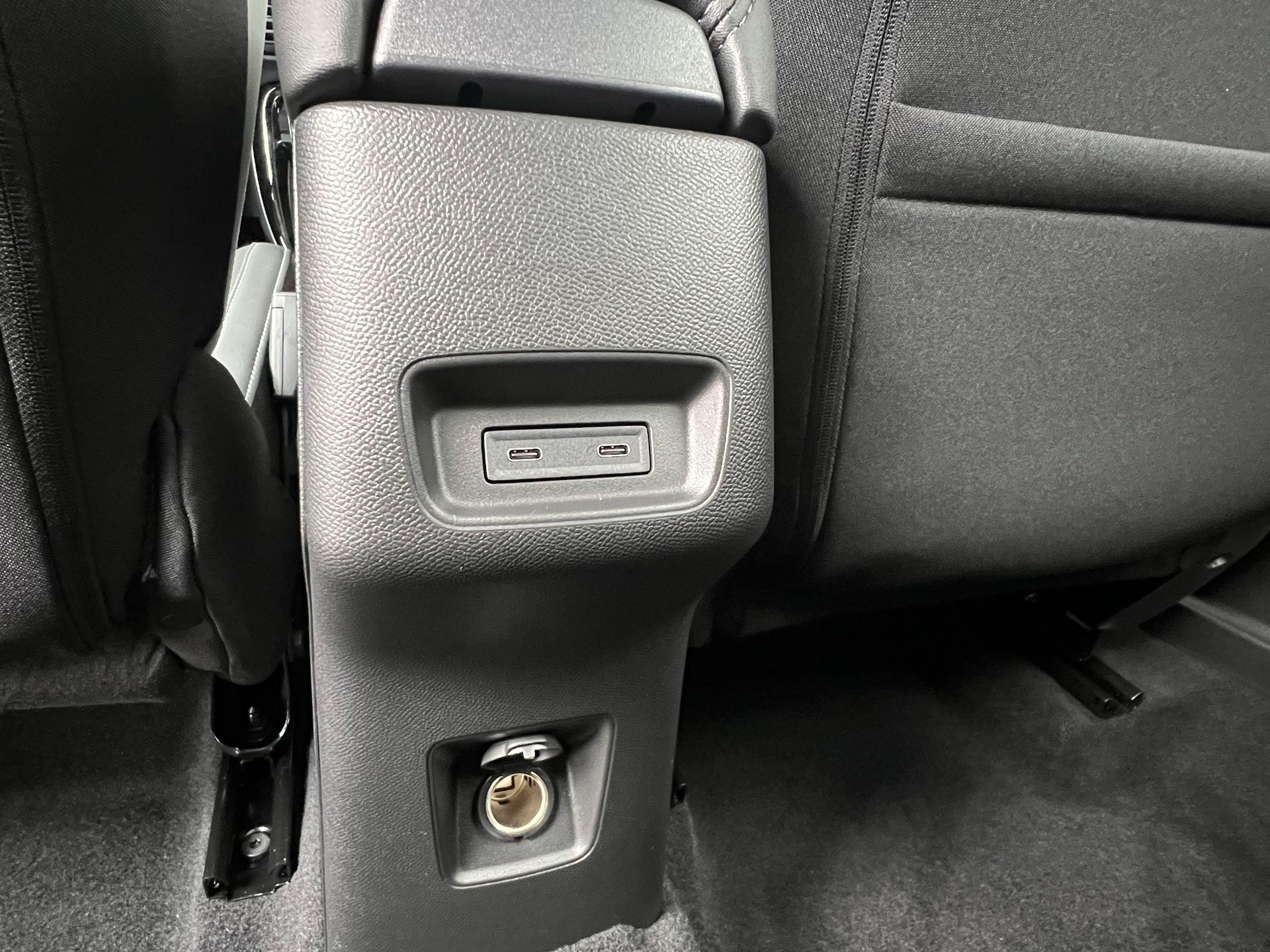 CITROEN C3 1.2 Hybrid Edition Tricolore-image-17