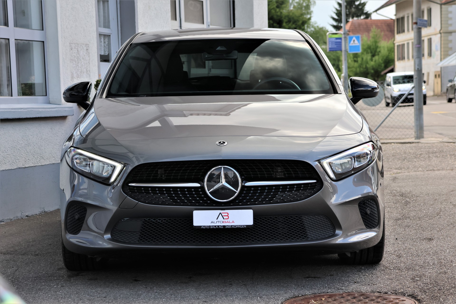 MERCEDES-BENZ A 180 Night Star 7G-DCT (CH)-image-1