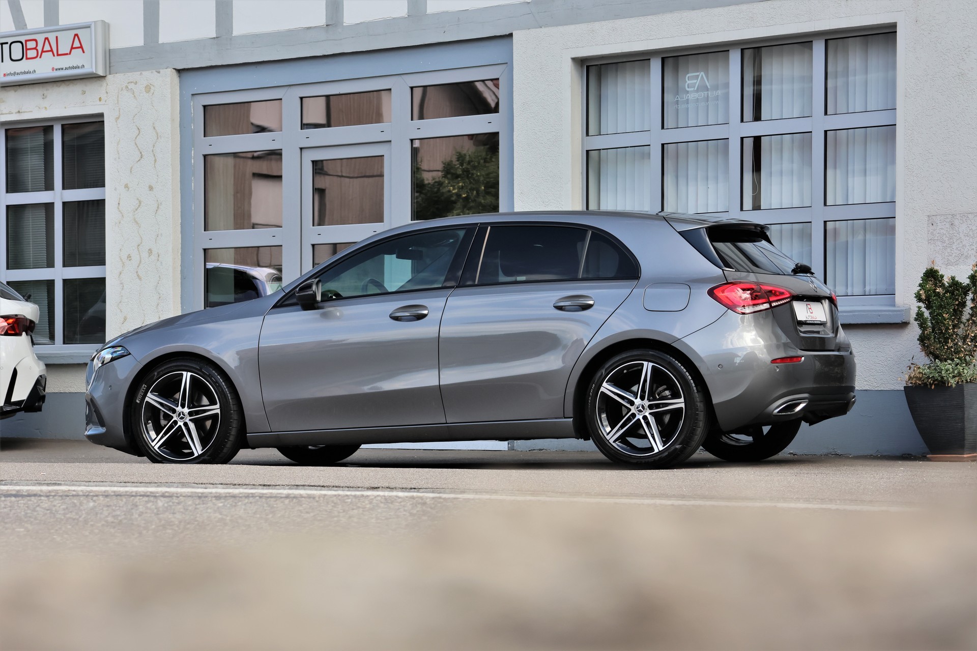 MERCEDES-BENZ A 180 Night Star 7G-DCT (CH)-image-3