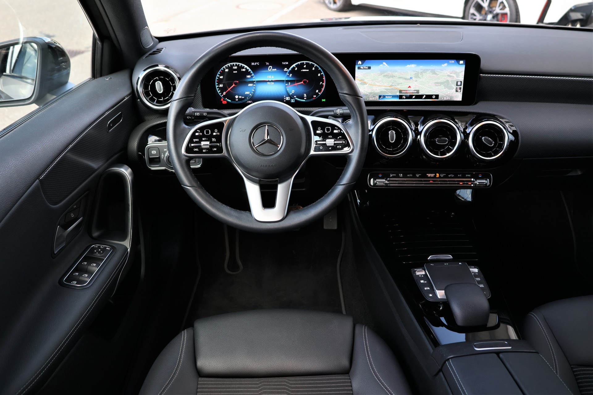MERCEDES-BENZ A 180 Night Star 7G-DCT (CH)-image-12