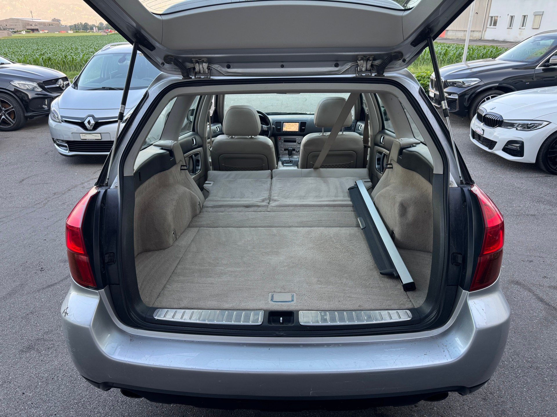SUBARU Outback 3.0R AWD H6 Automatic-image-11