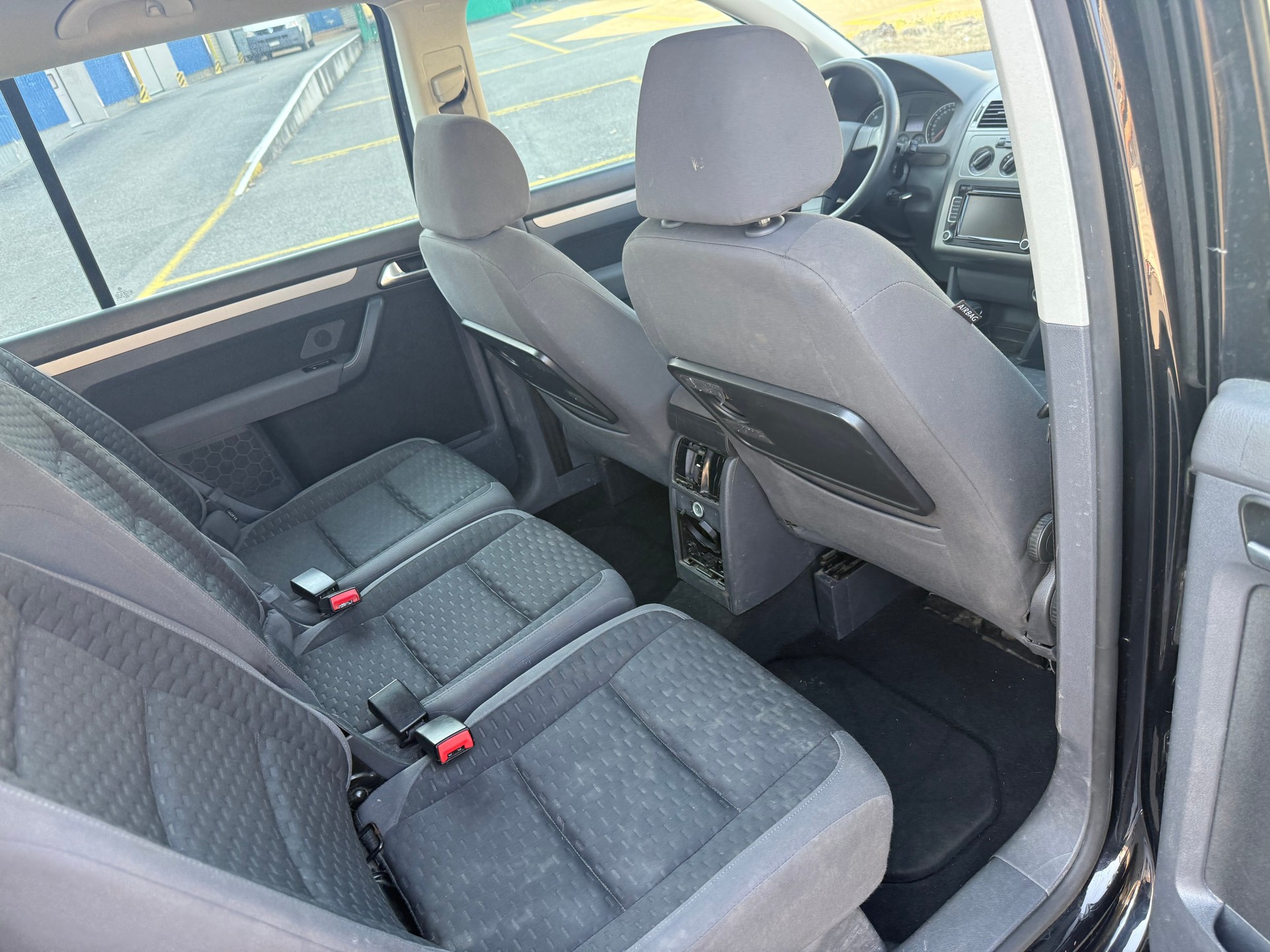 VW Touran 2.0 TDI Highline-image-8