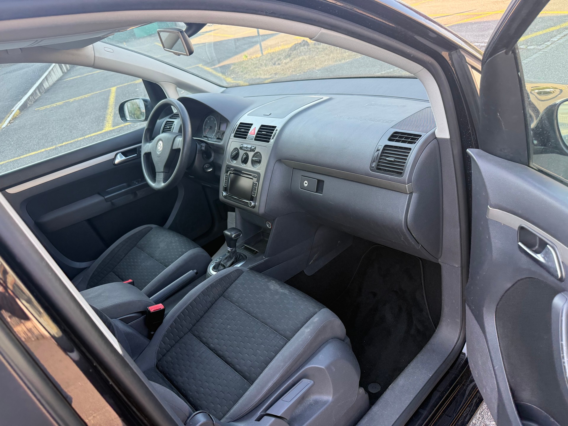 VW Touran 2.0 TDI Highline-image-9