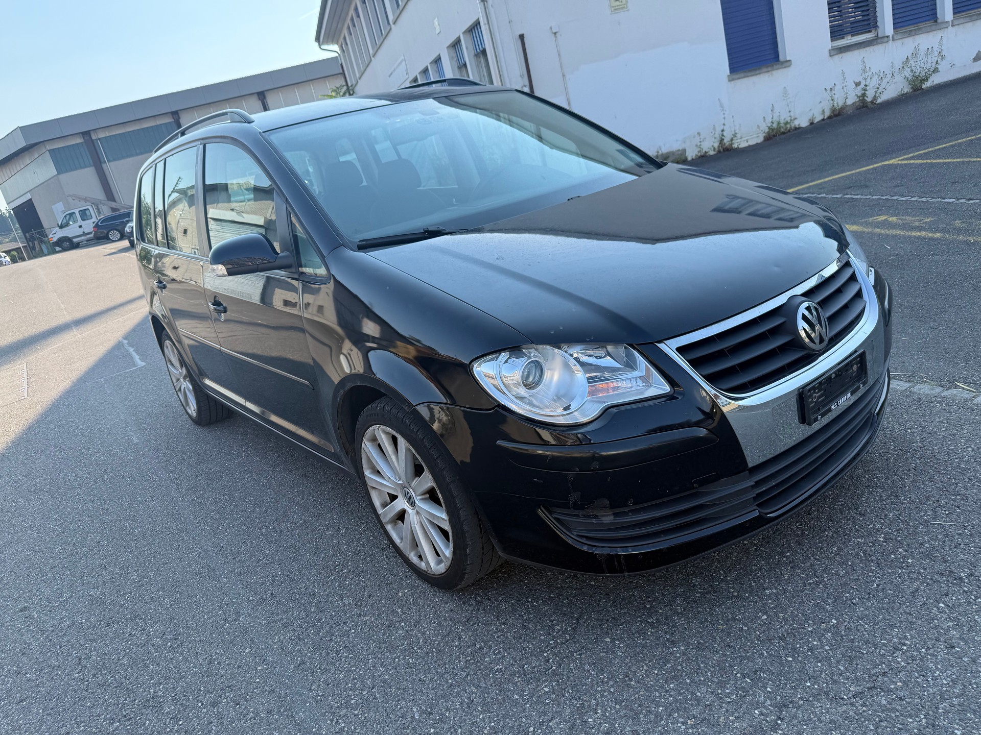 VW Touran 2.0 TDI Highline-image-0