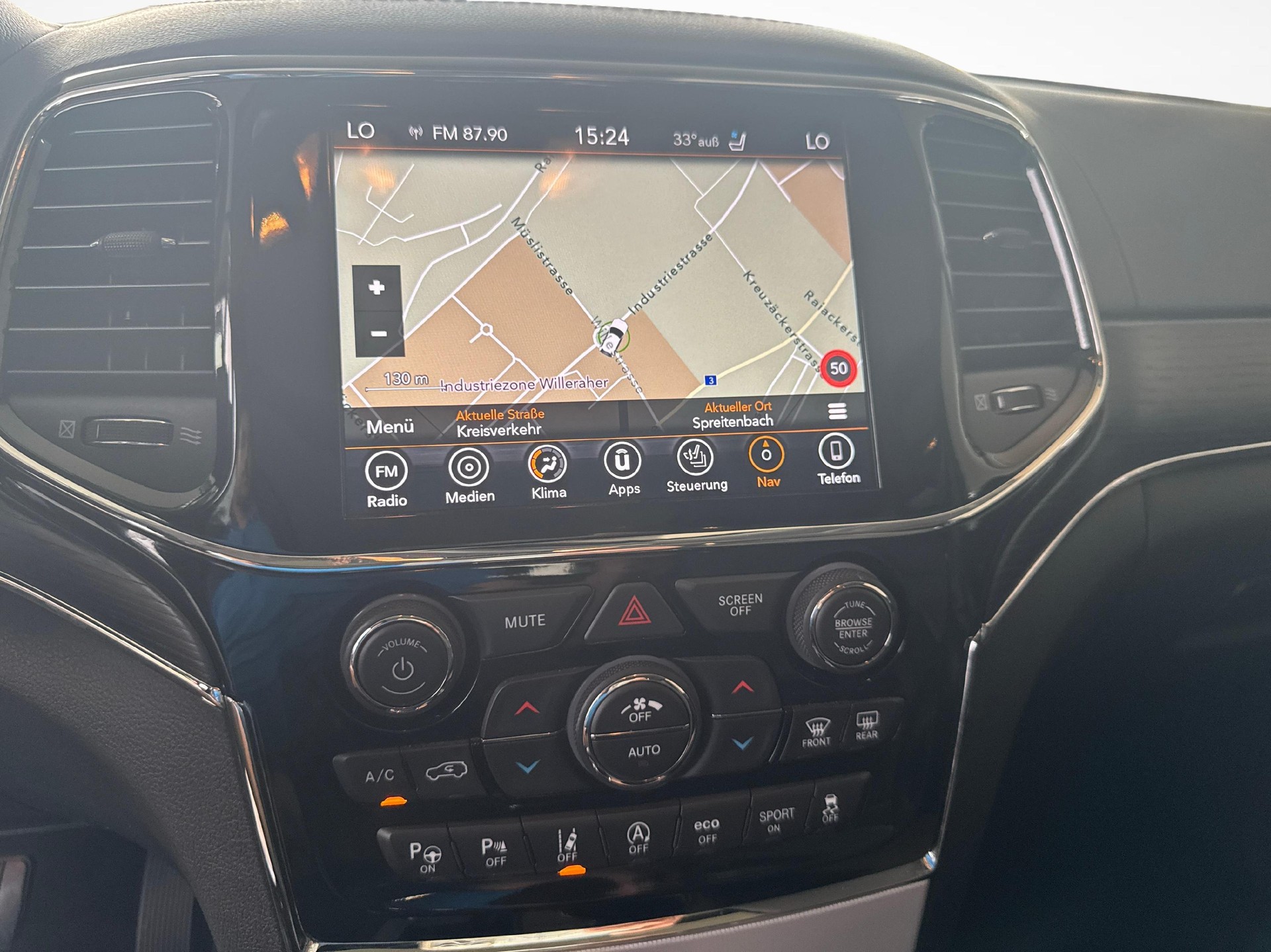 JEEP Grand Cherokee 3.0 CRD 250 Summit / ab 3,99% Leasing bei Abschluss einer Protect Autoversicherung-image-15