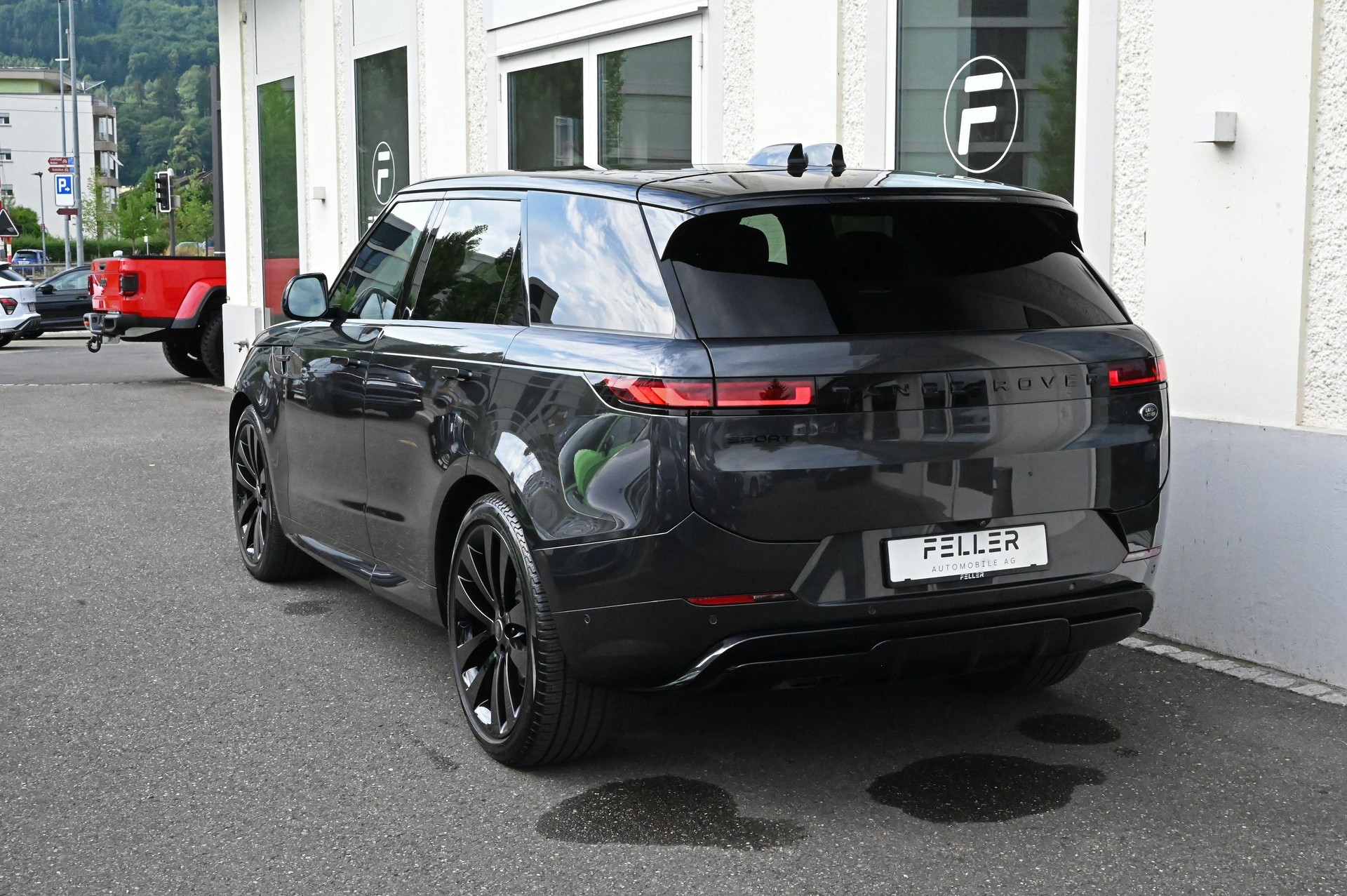 LAND ROVER Range Rover Sport D300 3.0 I6 Dynamic SE Automatic-image-7
