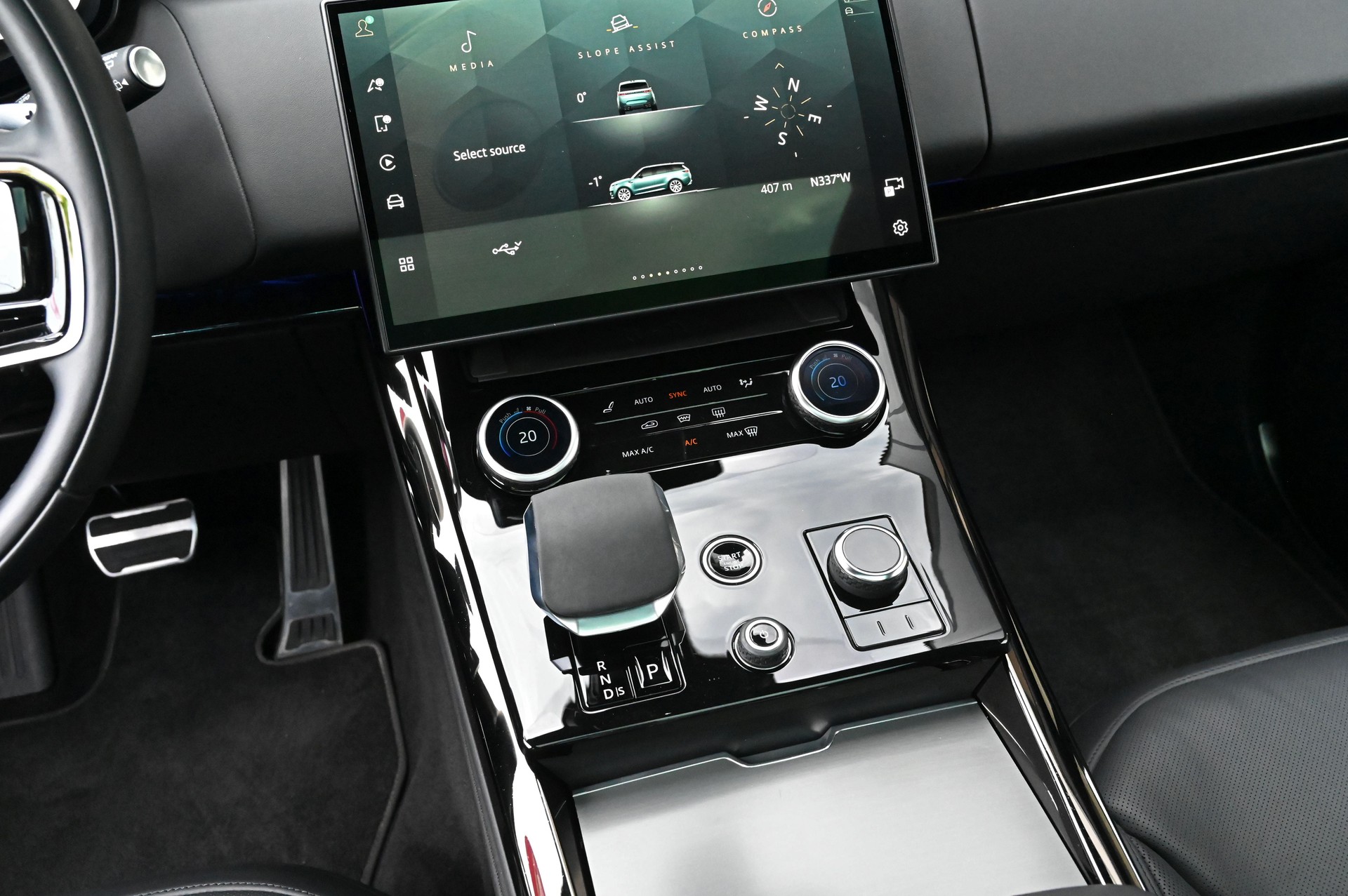 LAND ROVER Range Rover Sport D300 3.0 I6 Dynamic SE Automatic-image-13