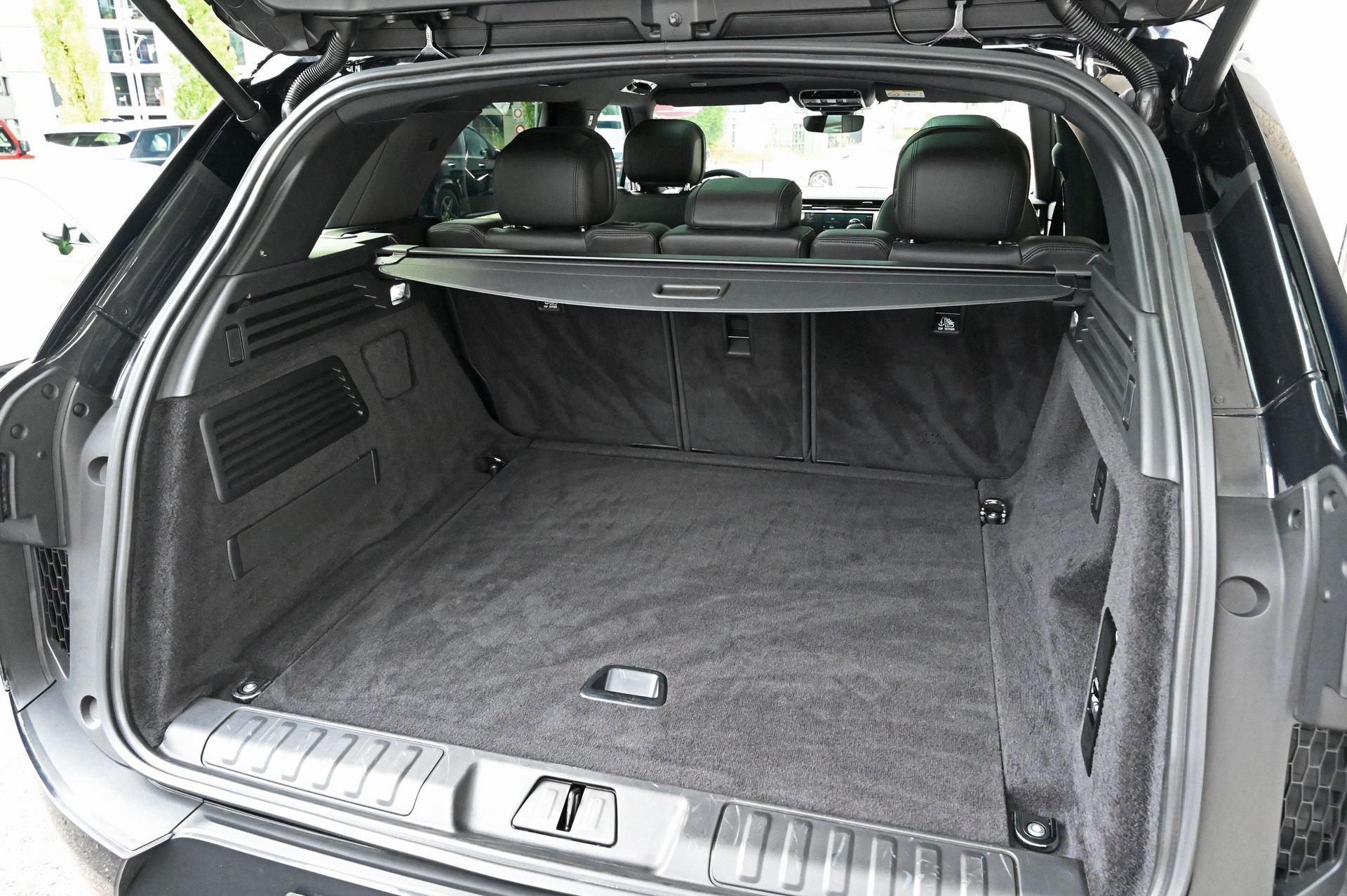 LAND ROVER Range Rover Sport D300 3.0 I6 Dynamic SE Automatic-image-21