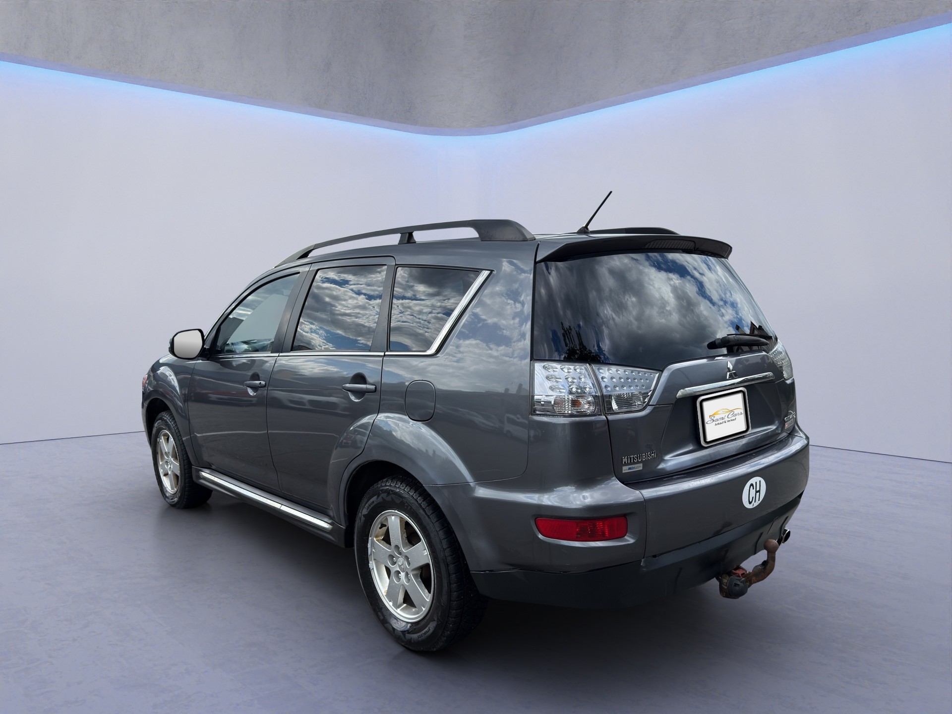 MITSUBISHI Outlander 2.2 DID Inform 4WD-image-2