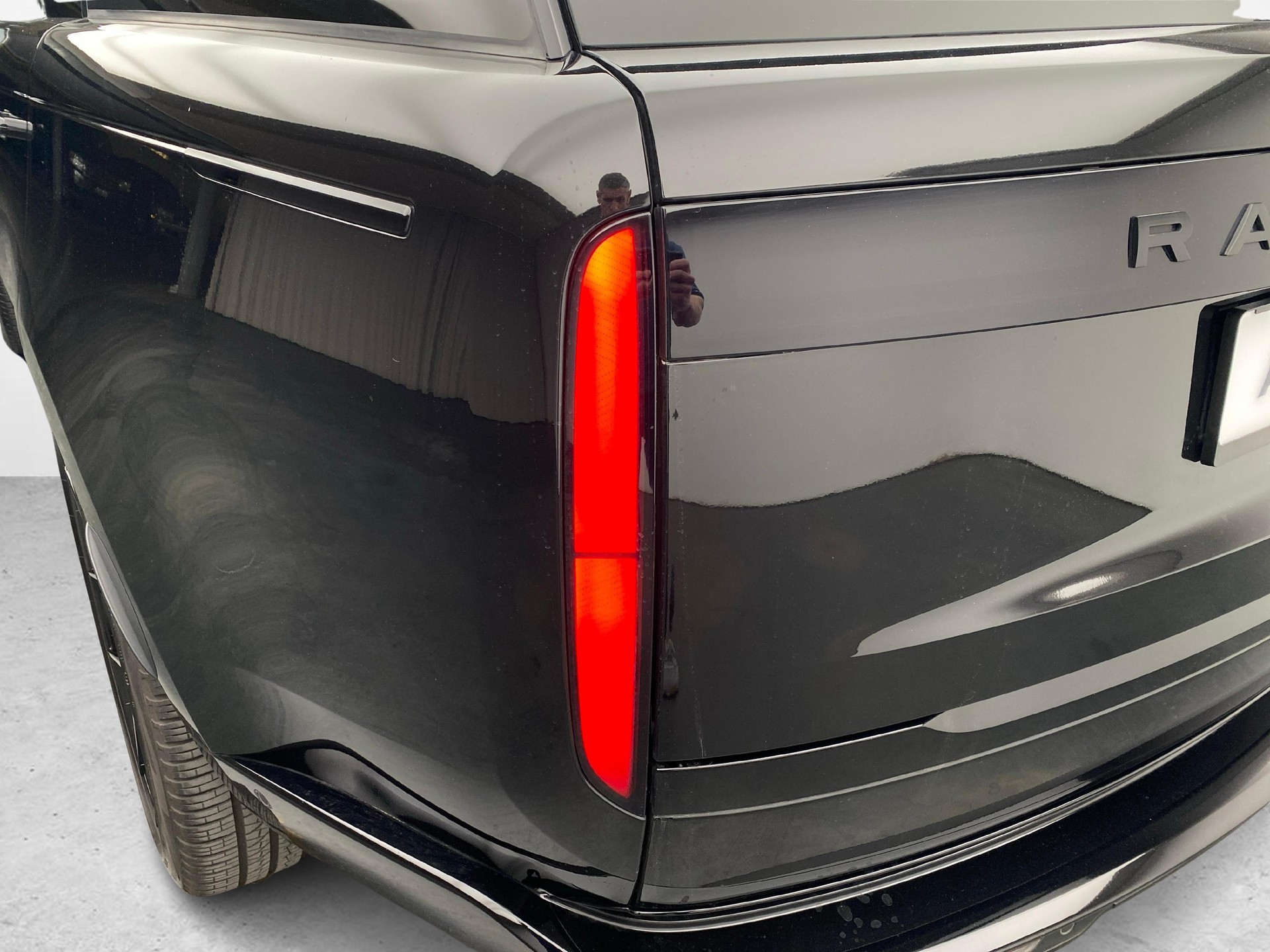 LAND ROVER Range Rover 4.4 V8 Autobiography-image-18