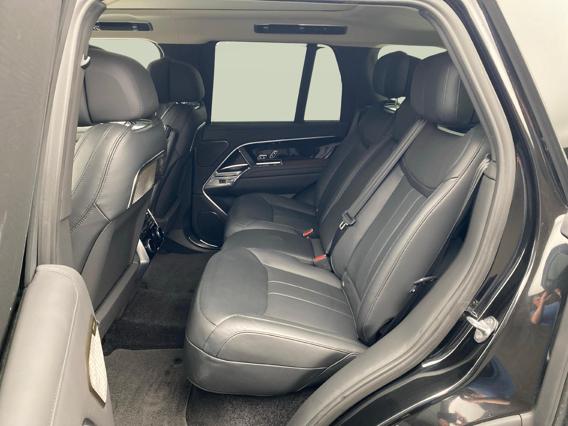 LAND ROVER Range Rover 4.4 V8 Autobiography-image-3