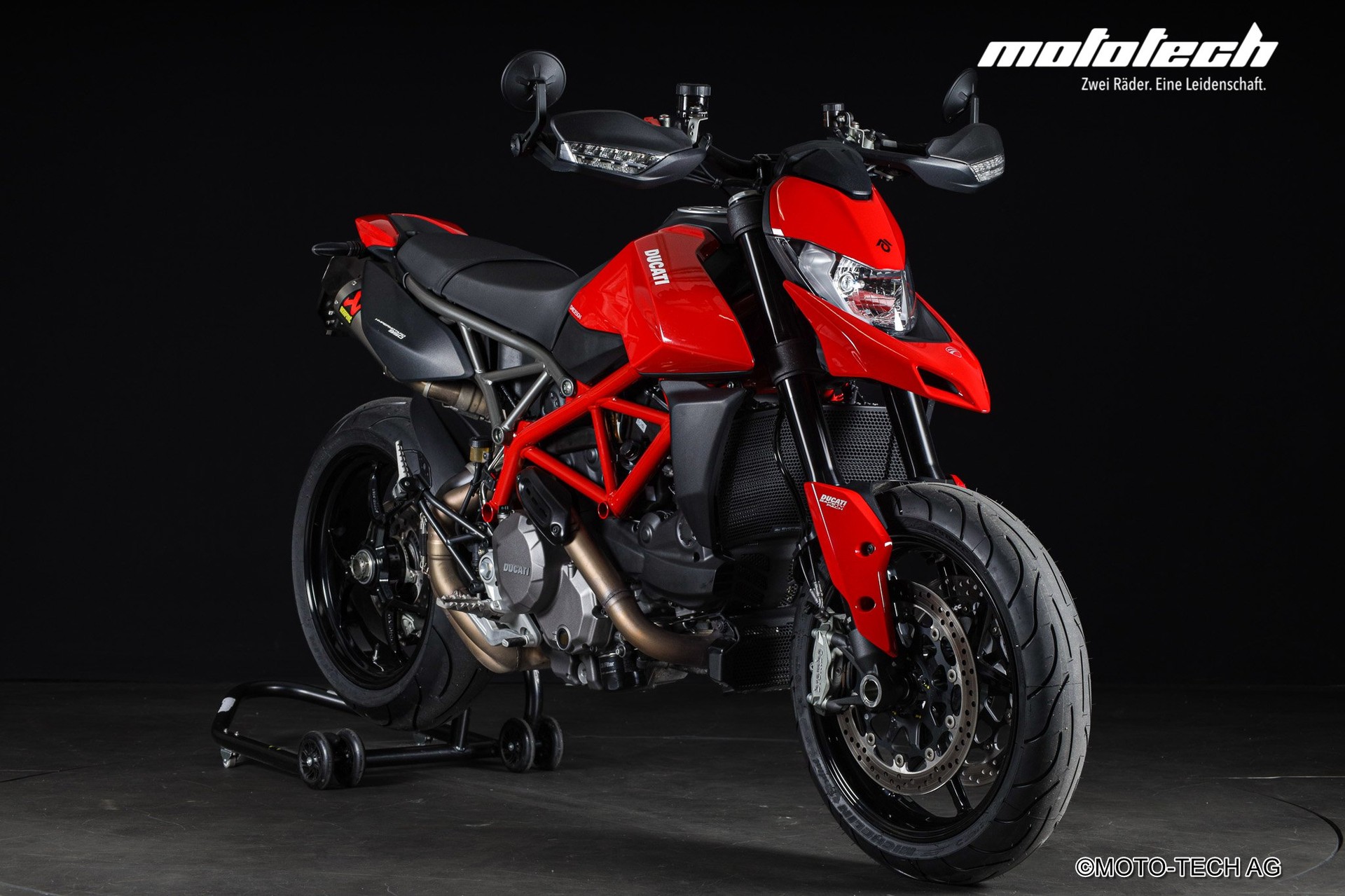 DUCATI Hypermotard 950 AKRAPOVIC