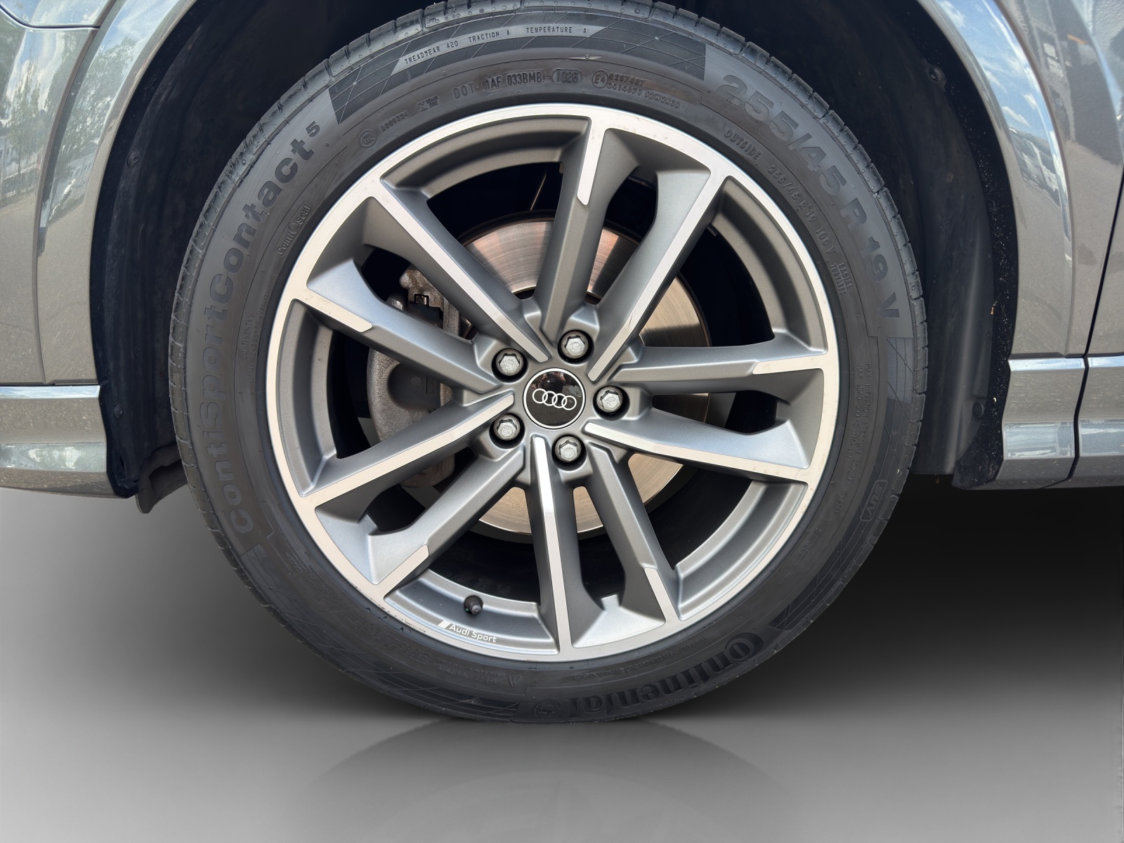 AUDI Q3 45 TFSI S line quattro S-tronic-image-13