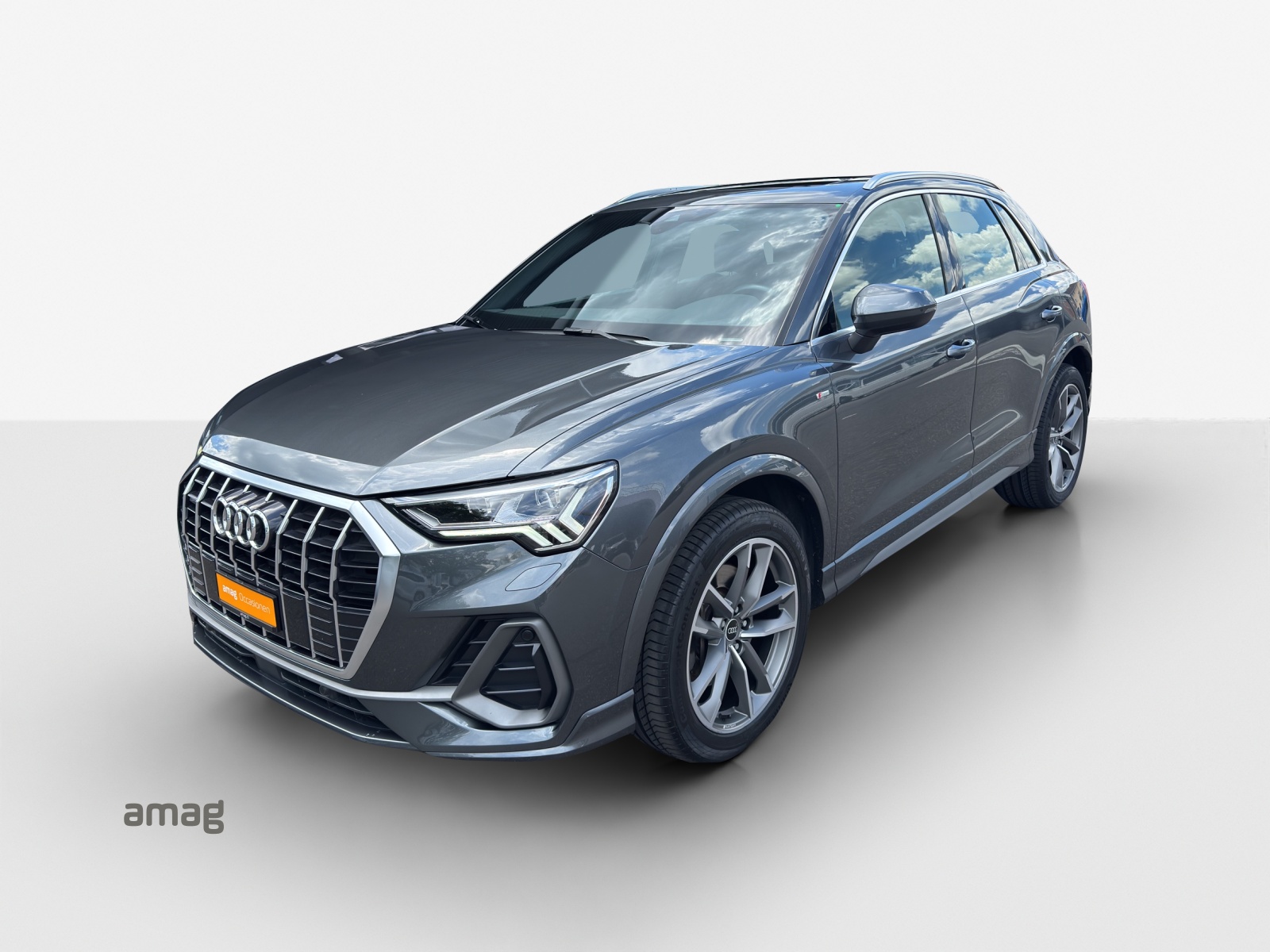 AUDI Q3 45 TFSI S line quattro S-tronic-image-0