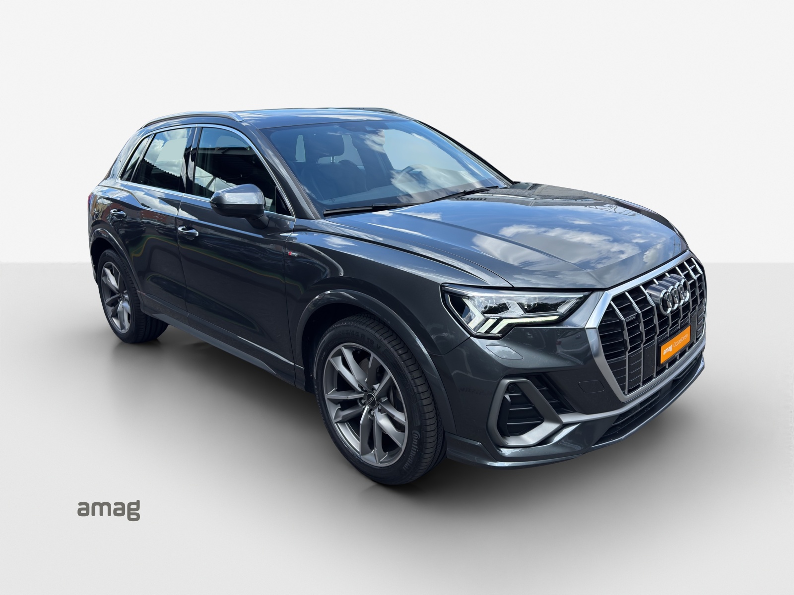 AUDI Q3 45 TFSI S line quattro S-tronic-image-5