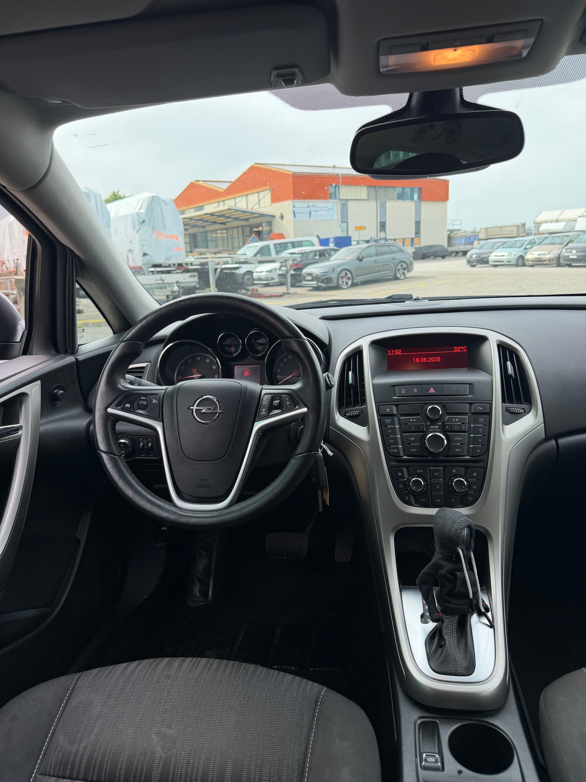 OPEL Astra SportsTourer 1.6i 16V Turbo Enjoy Automatic-image-9