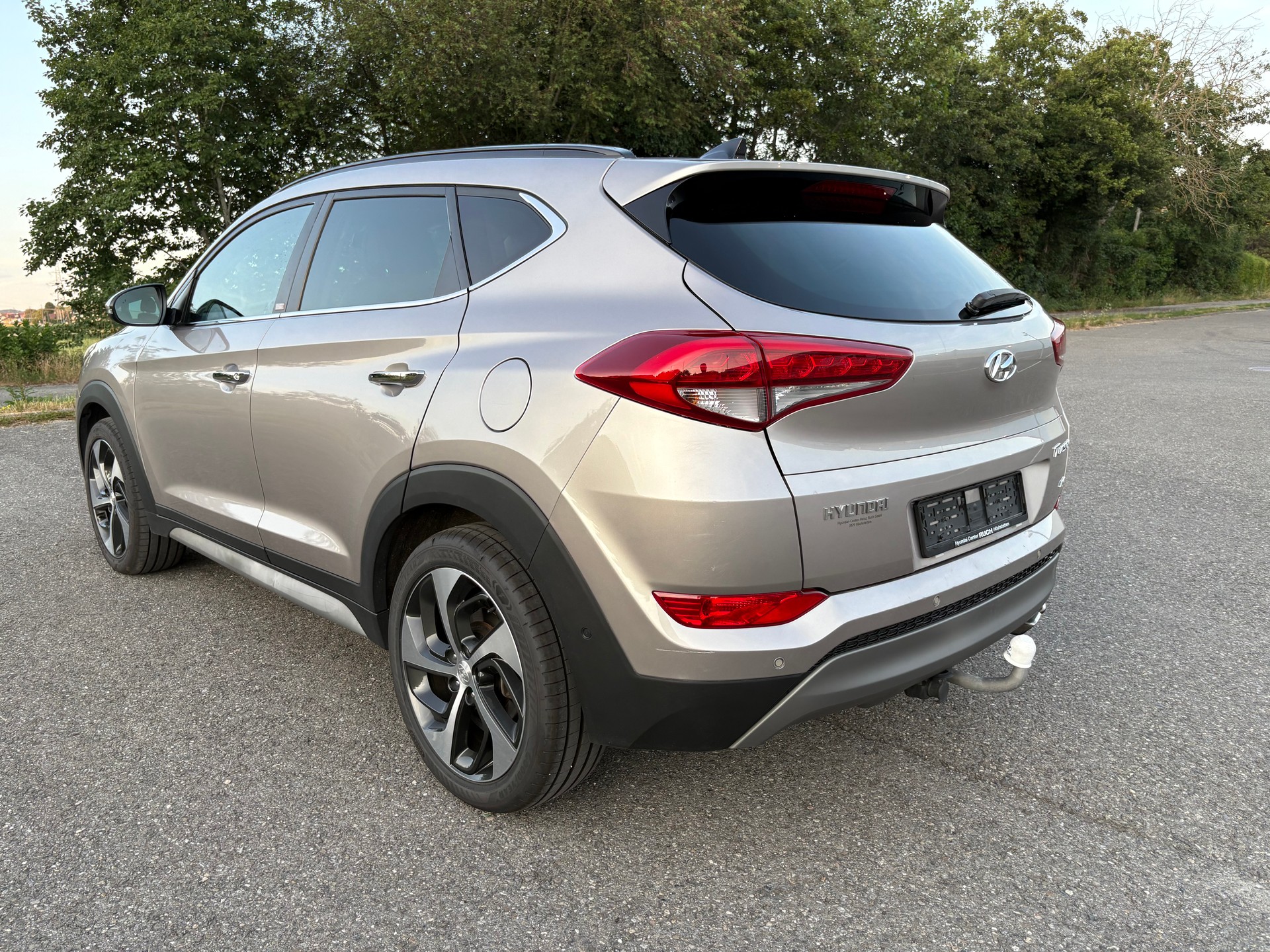 HYUNDAI Tucson 1.6 TGDI Plena 4WD Automatic-image-4