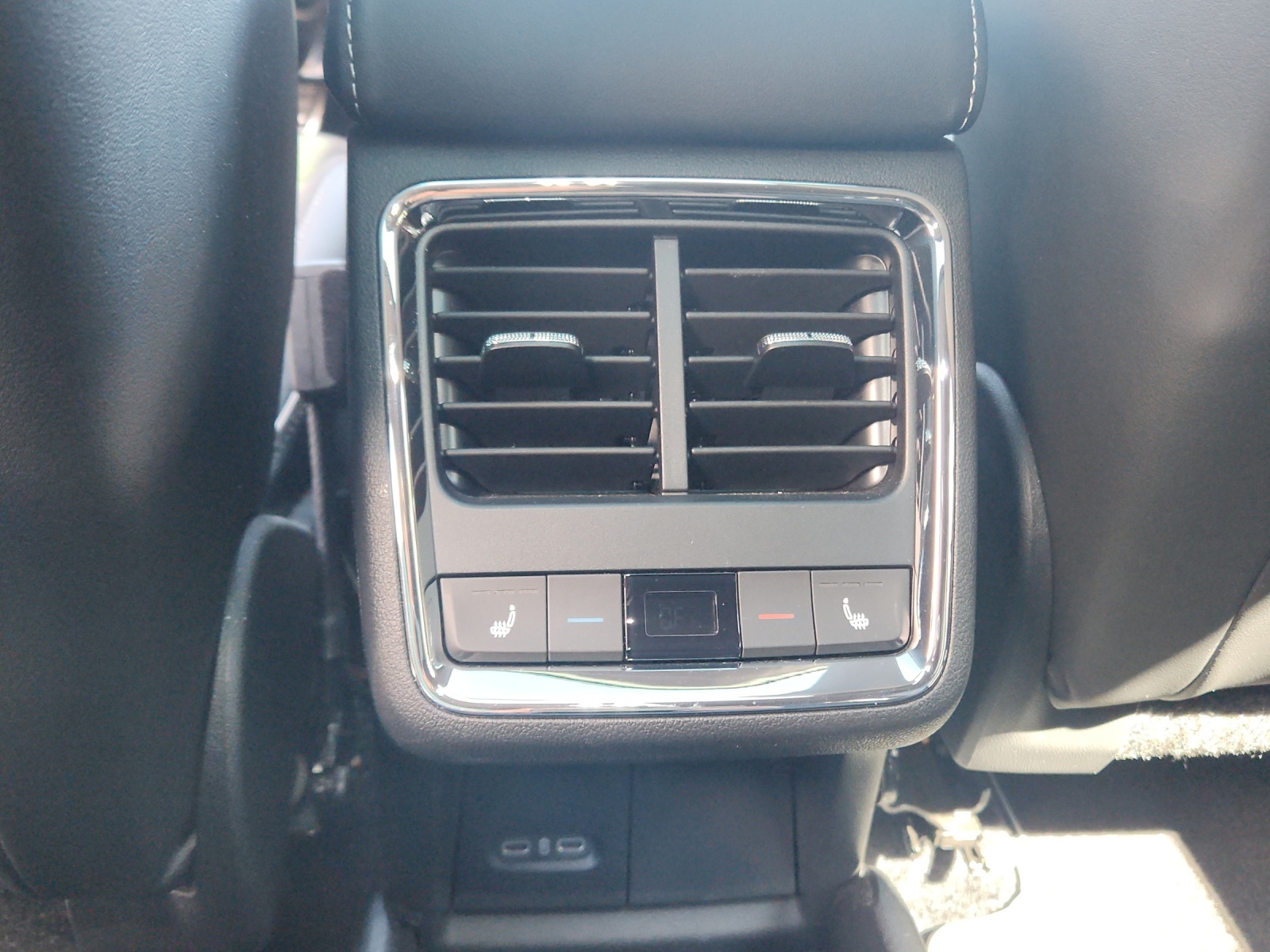SKODA Enyaq iV 80x SportLine-image-13