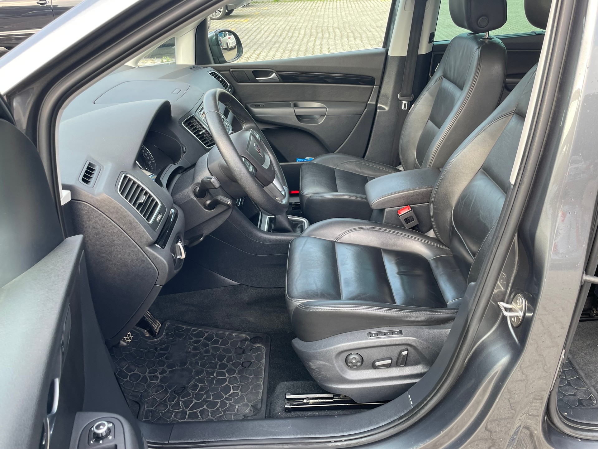 SEAT Alhambra 2.0 TDI Reference 4x4-image-10
