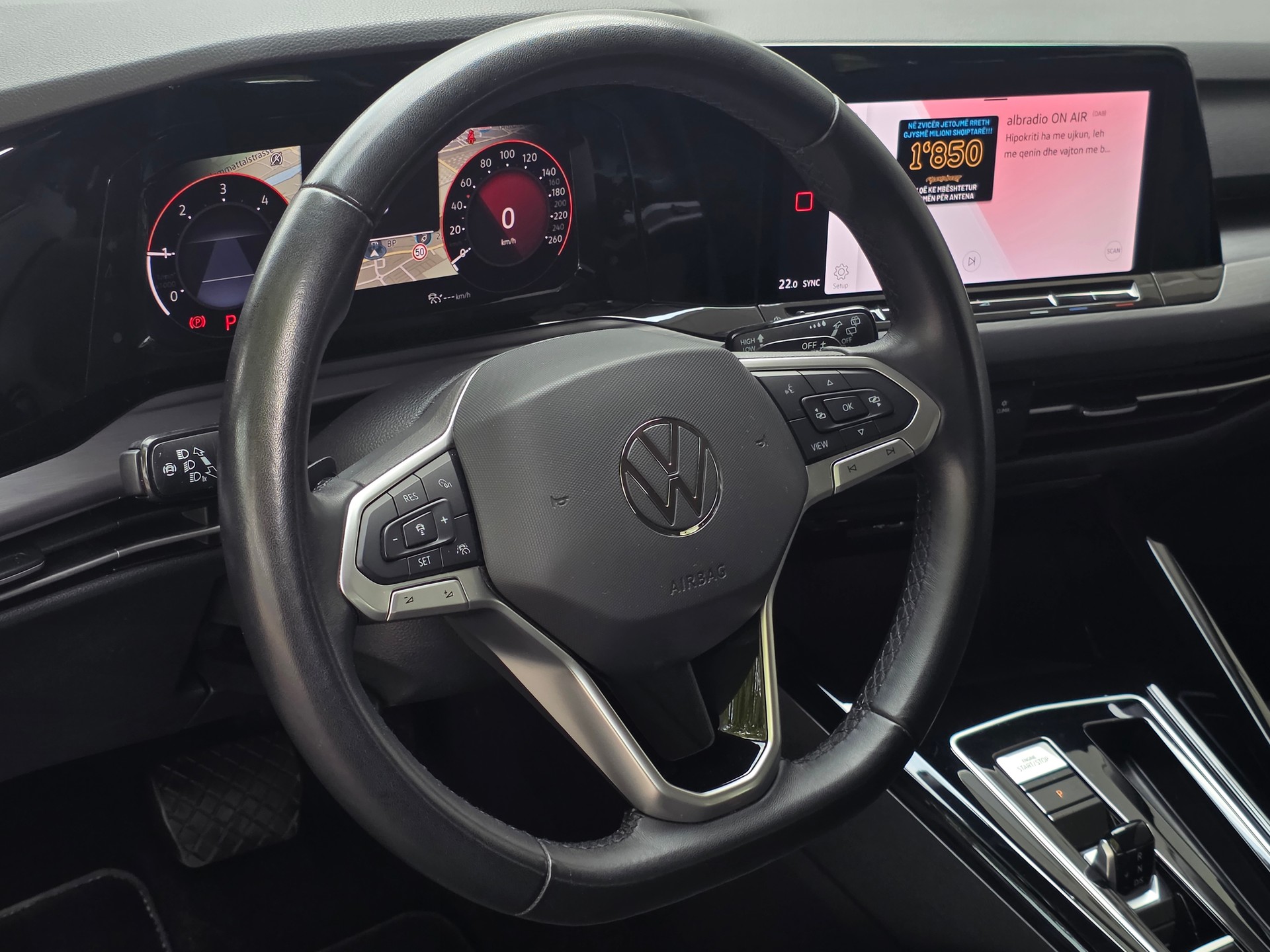 VW Golf Variant 2.0 TDI Style DSG * CH-Fahrzeug * TOP Ausstattung *-image-13