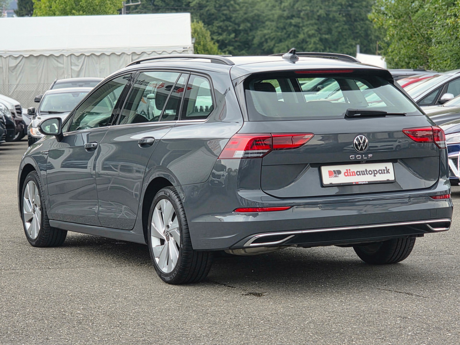 VW Golf Variant 2.0 TDI Style DSG * CH-Fahrzeug * TOP Ausstattung *-image-7