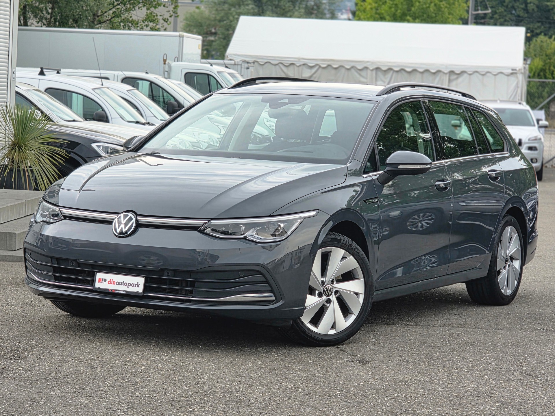 VW Golf Variant 2.0 TDI Style DSG * CH-Fahrzeug * TOP Ausstattung *-image-1