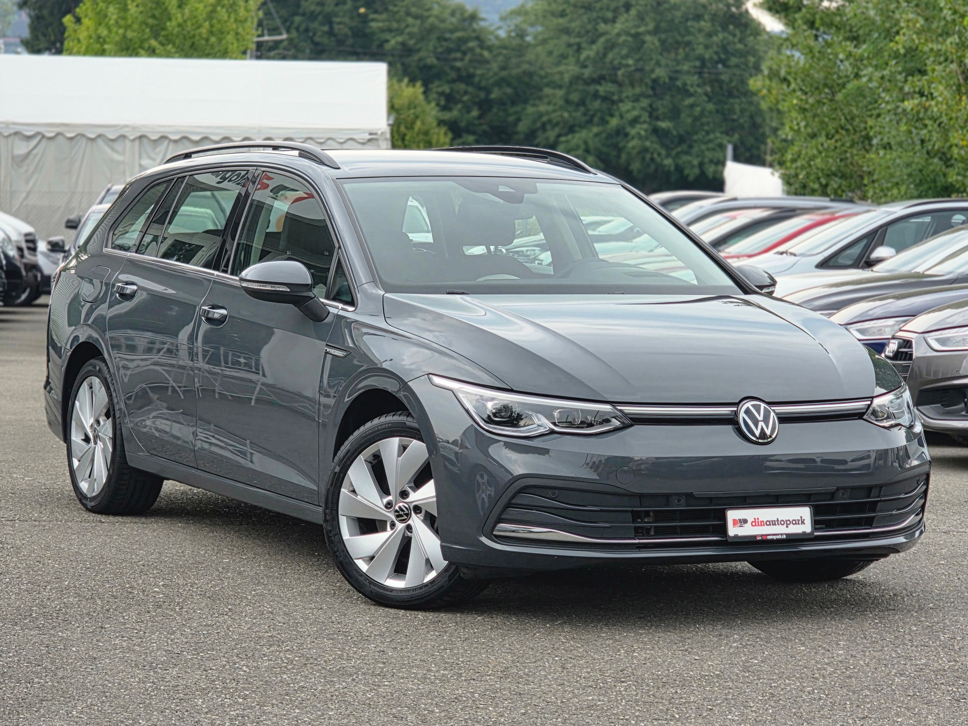 VW Golf Variant 2.0 TDI Style DSG * CH-Fahrzeug * TOP Ausstattung *-image-3