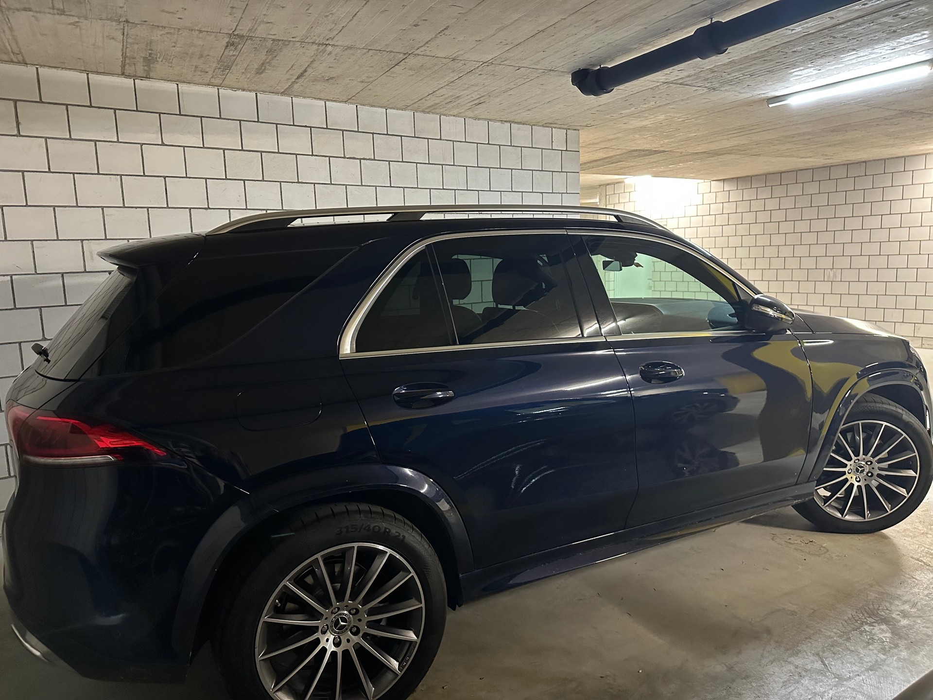 MERCEDES-BENZ GLE 450 AMG Line 4matic-image-2