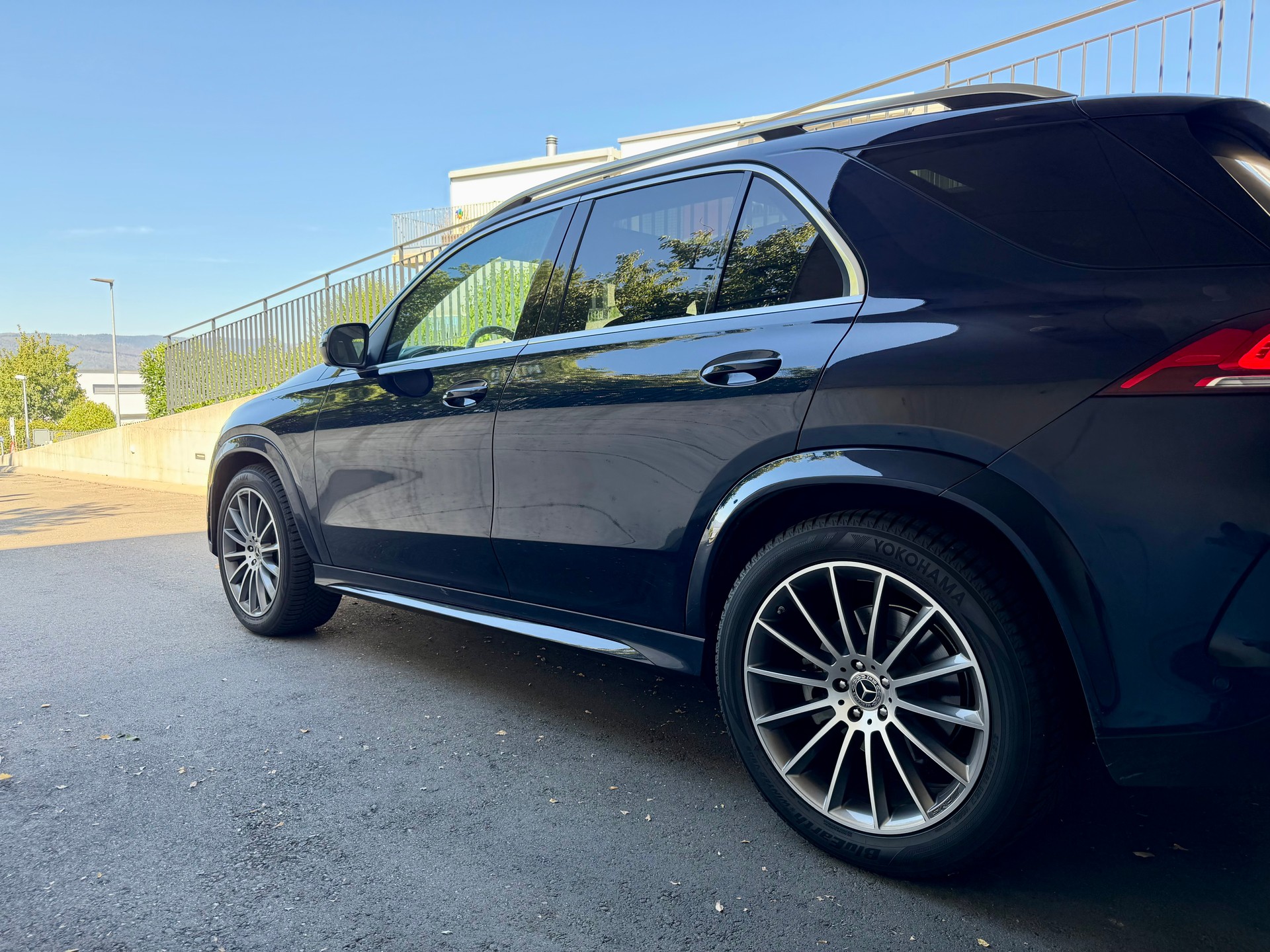 MERCEDES-BENZ GLE 450 AMG Line 4matic-image-3